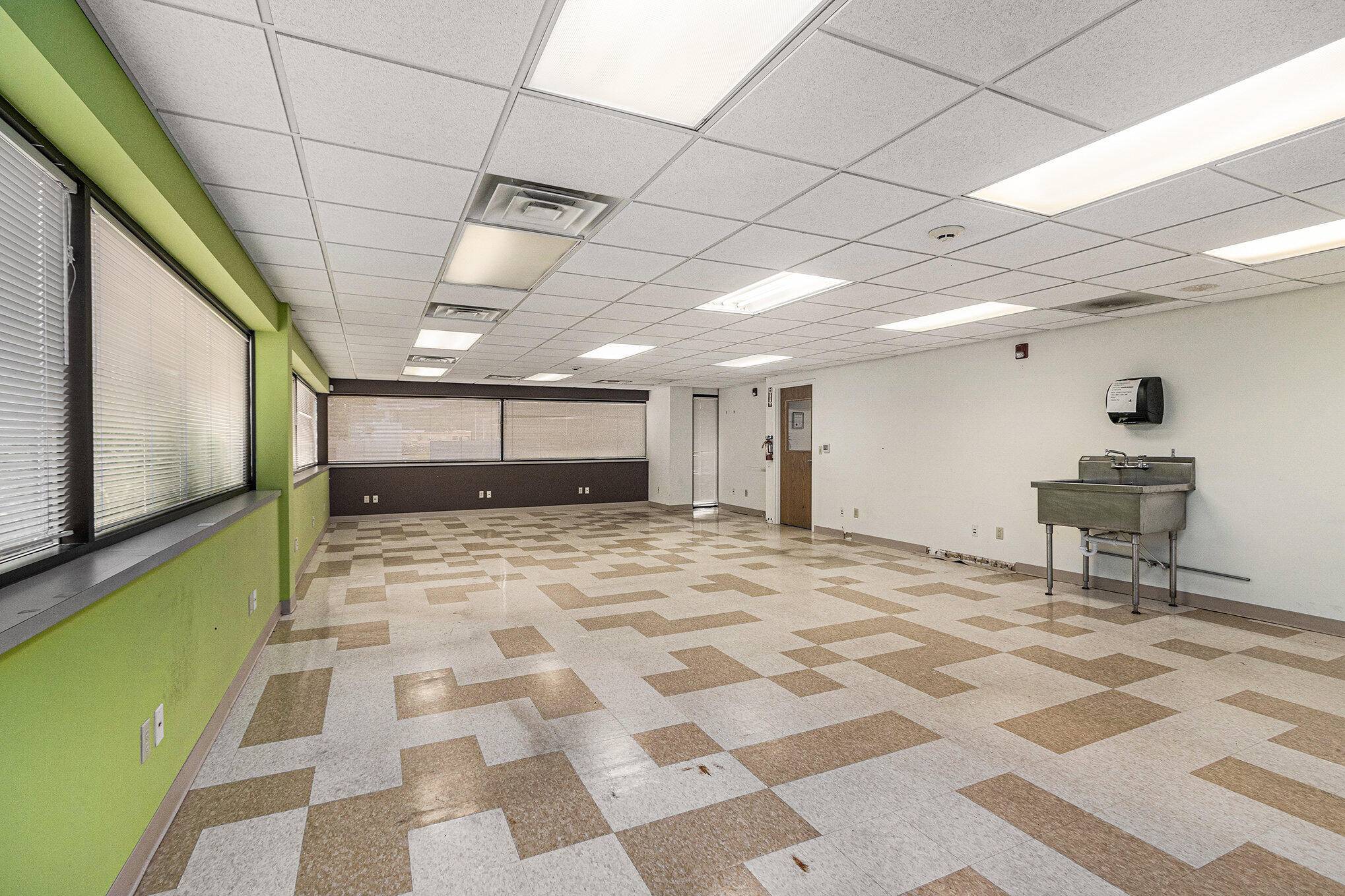 1725 S Park ST, Kalamazoocity_kalamazoo, MI 49001