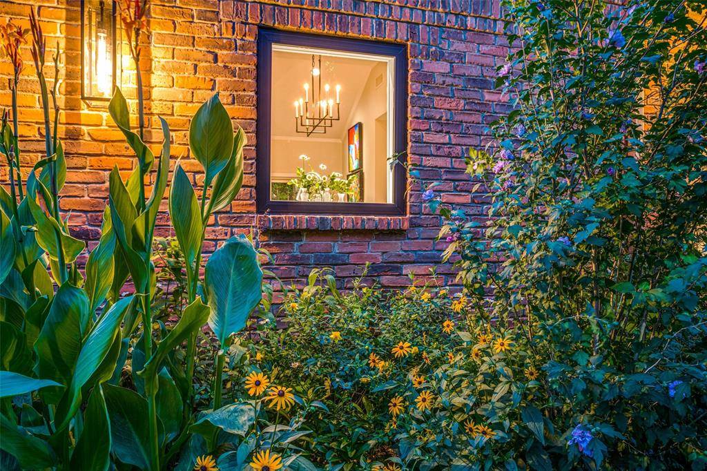 Dallas, TX 75225,10 Carmarthen Court