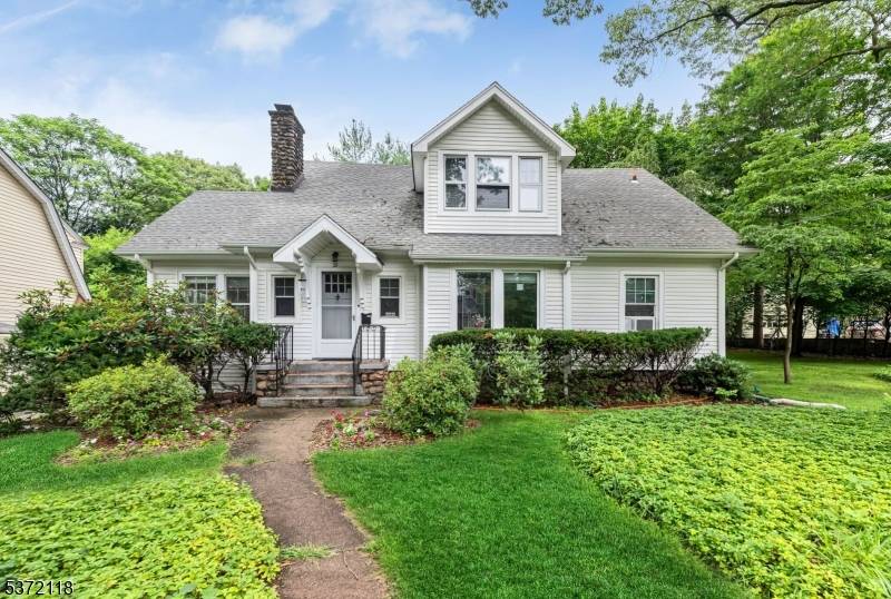 Glen Rock Boro, NJ 07452,21 Henry St