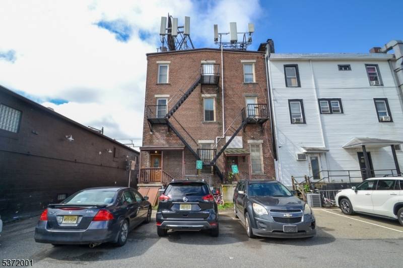 Hackettstown Town, NJ 07840,141 Main St