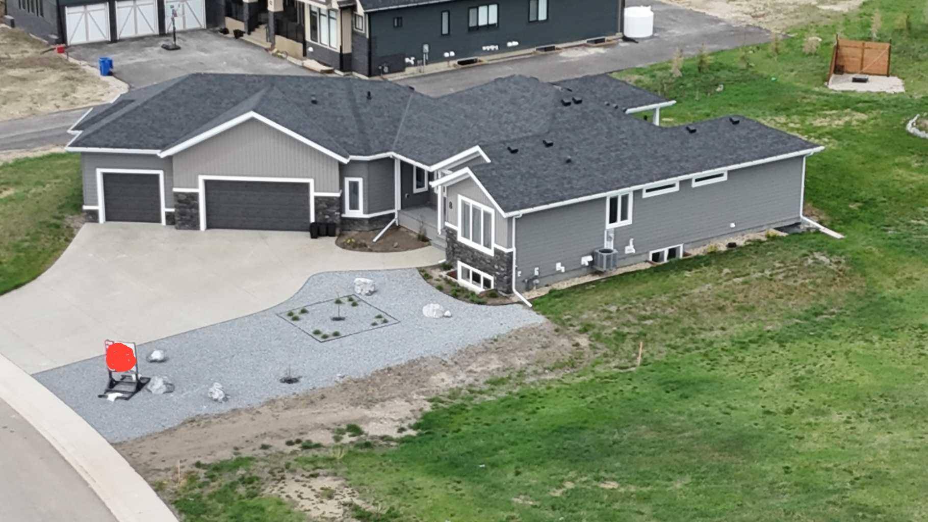 Lyalta, AB T0J1Y1,8 Kautz Close