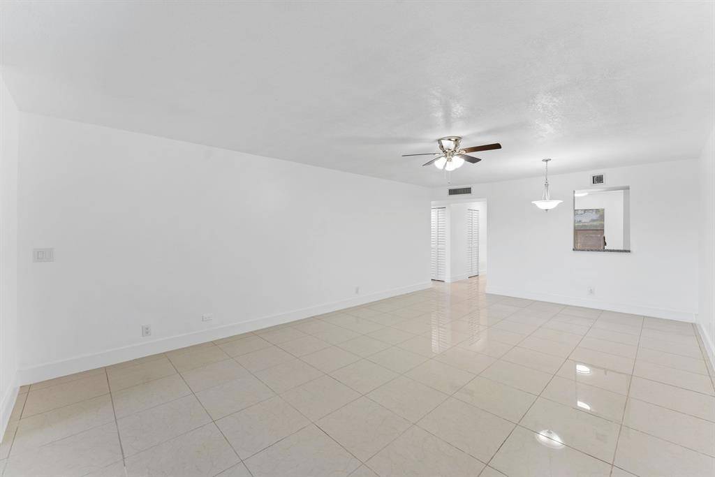 Margate, FL 33063,7591 NW 1st St #108