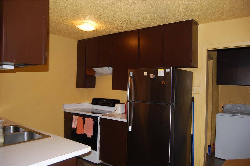 Dallas, TX 75211,1808 Western Park Drive