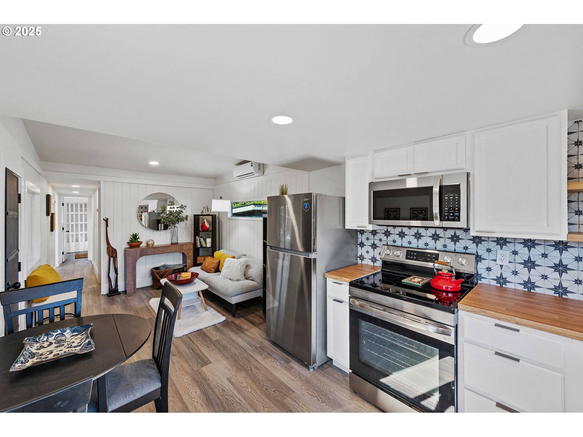 Coos Bay, OR 97420,93685 MCKENNA LN