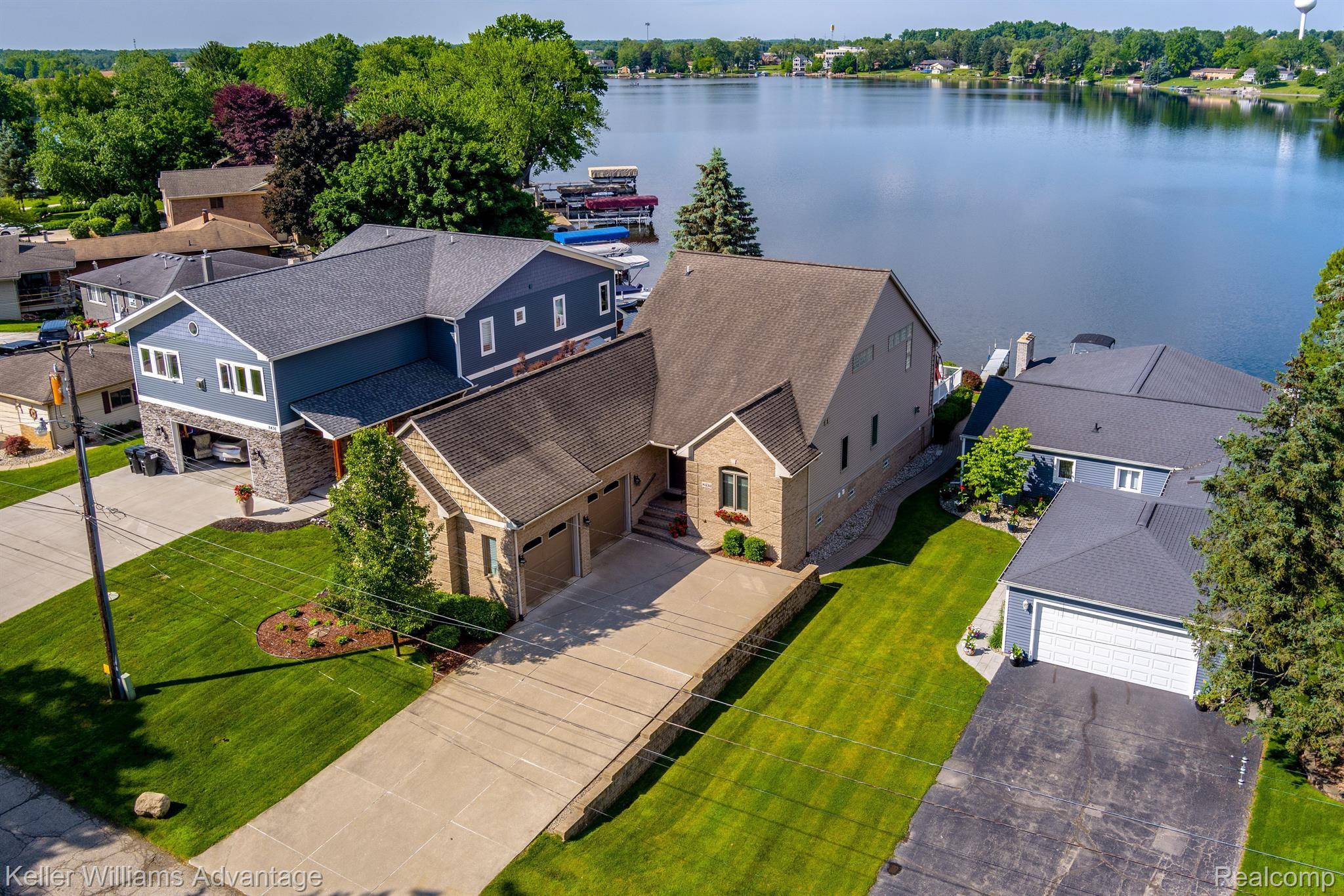 Brighton, MI 48114,8432 Woodland Shore  DR