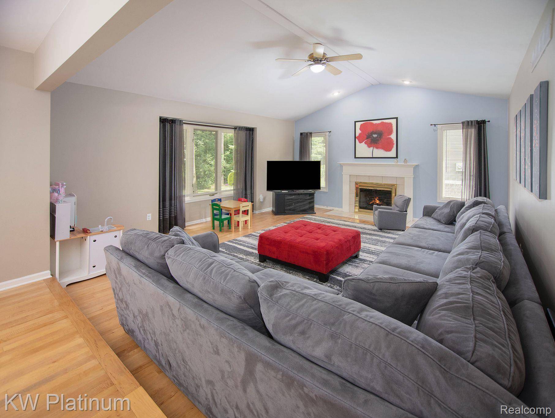 Rochester Hills, MI 48309,3355 THORNBERRY RD