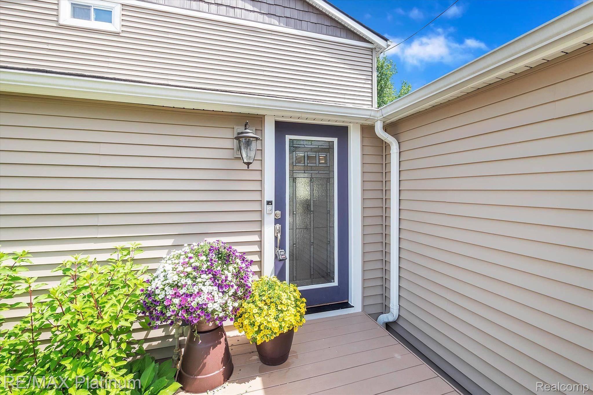 Brighton, MI 48116,8783 LAGOON DR