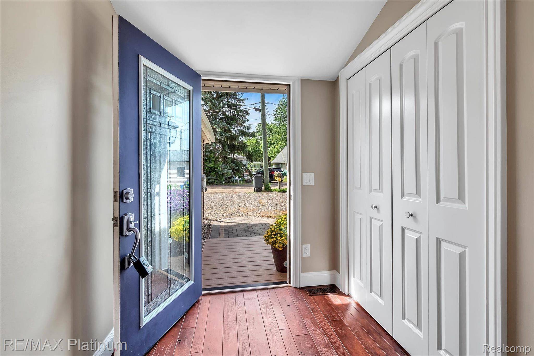 Brighton, MI 48116,8783 LAGOON DR