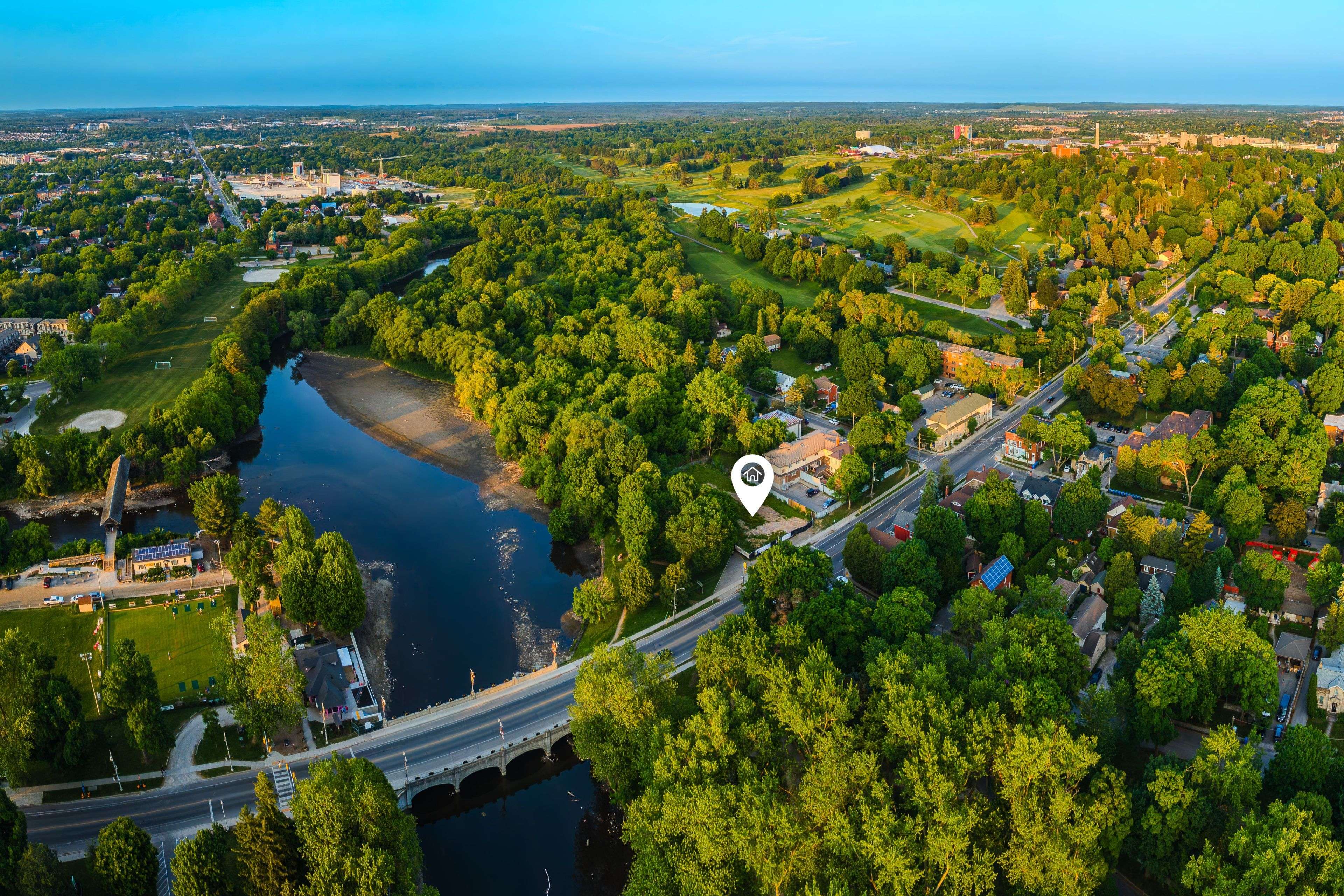 Guelph, ON N1G 1X1,180 Gordon ST #4