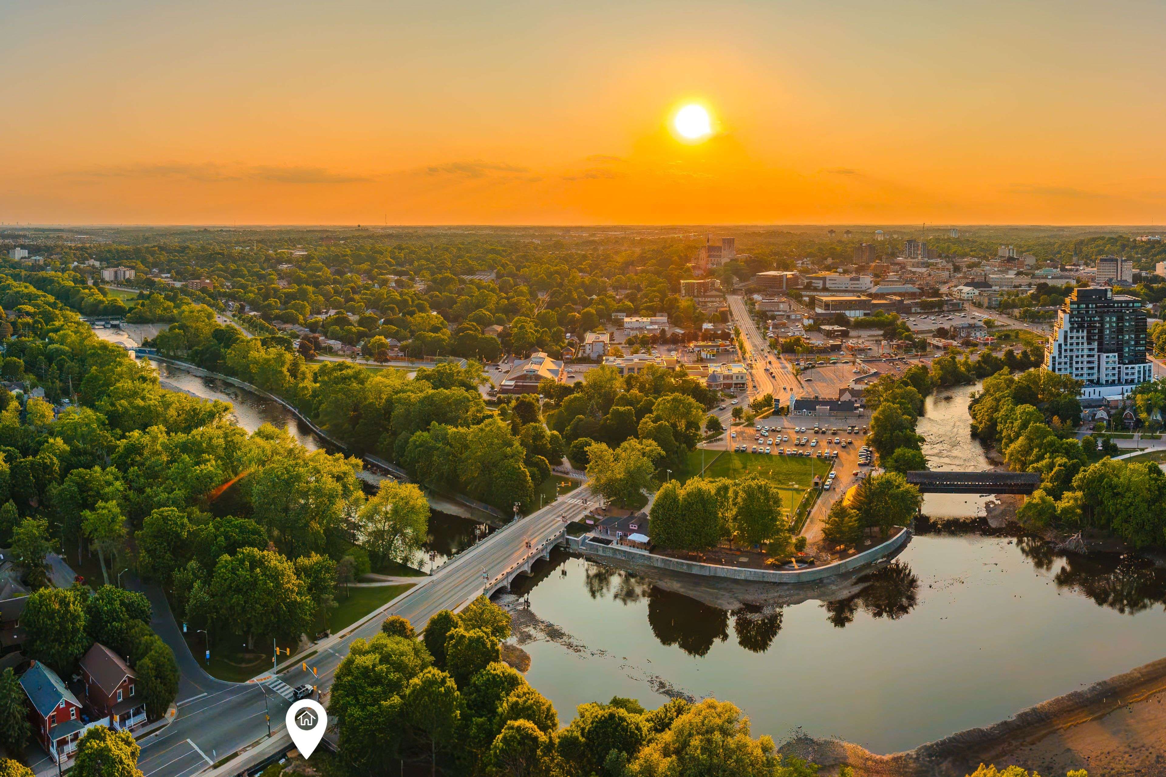 Guelph, ON N1G 1X1,180 Gordon ST #4