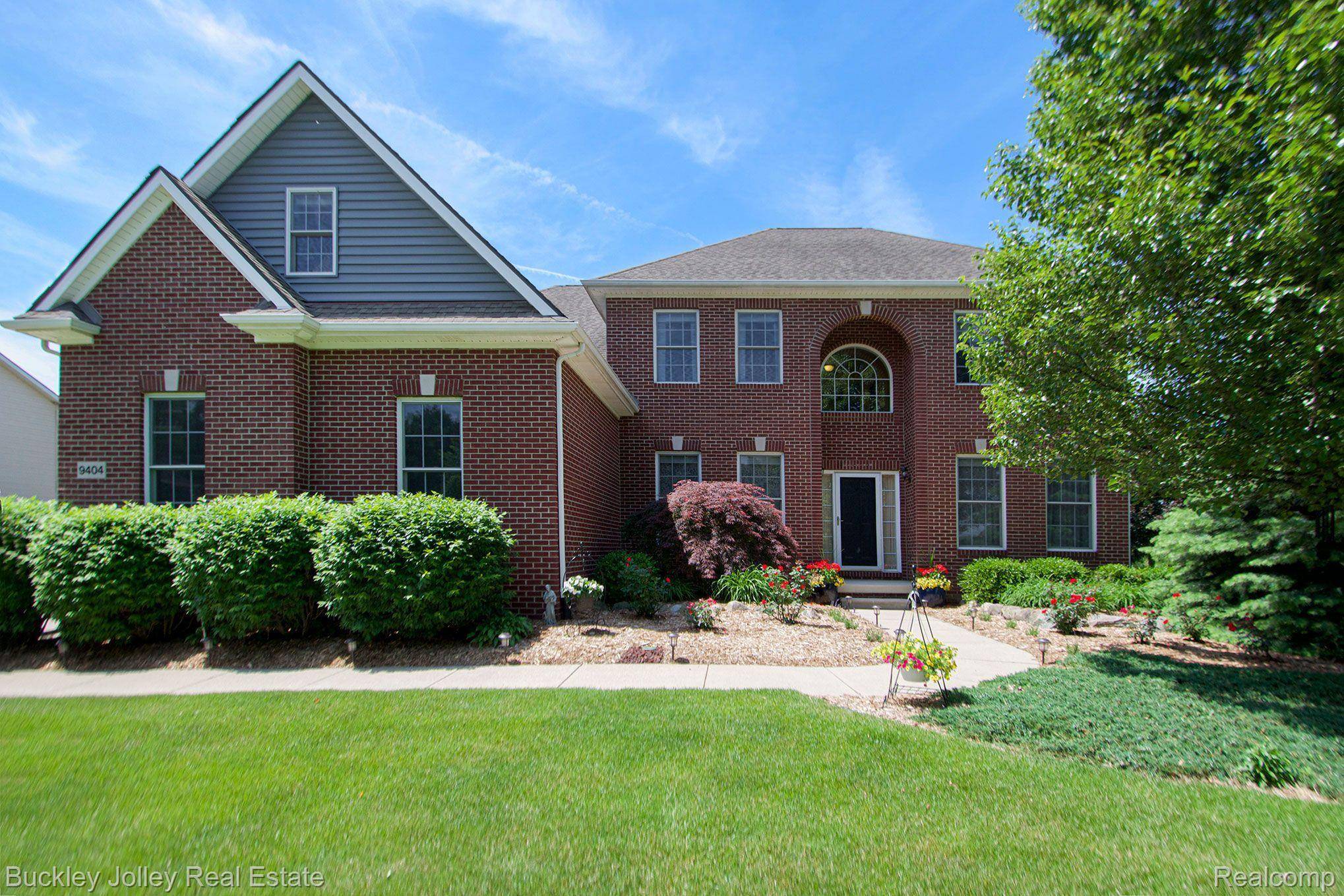 Brighton, MI 48116,9404 WENDOVER CT