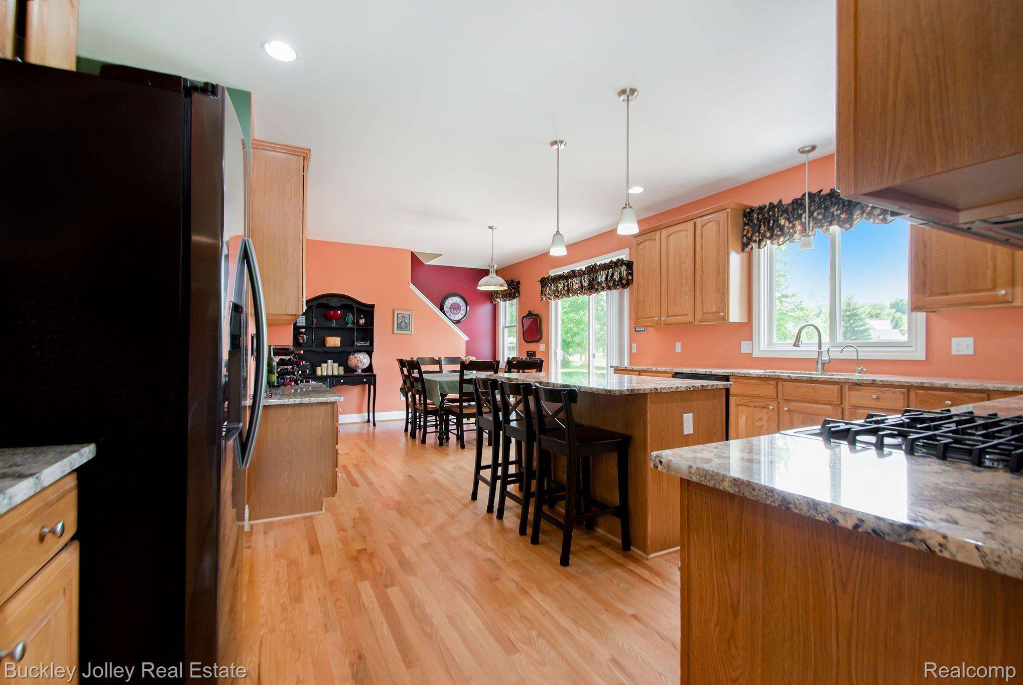 Brighton, MI 48116,9404 WENDOVER CT