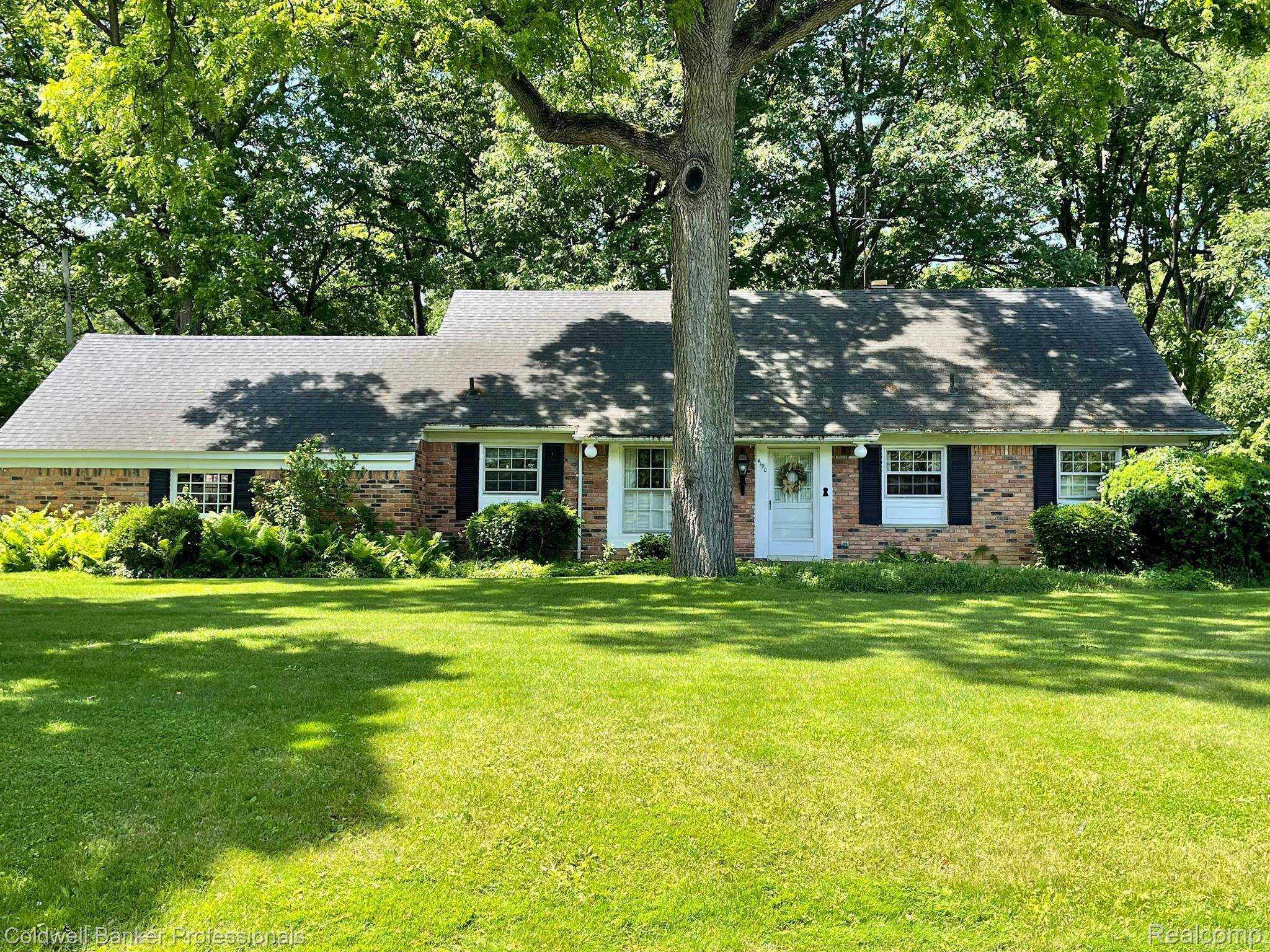 West Bloomfield, MI 48323,4190 Blackburn DR