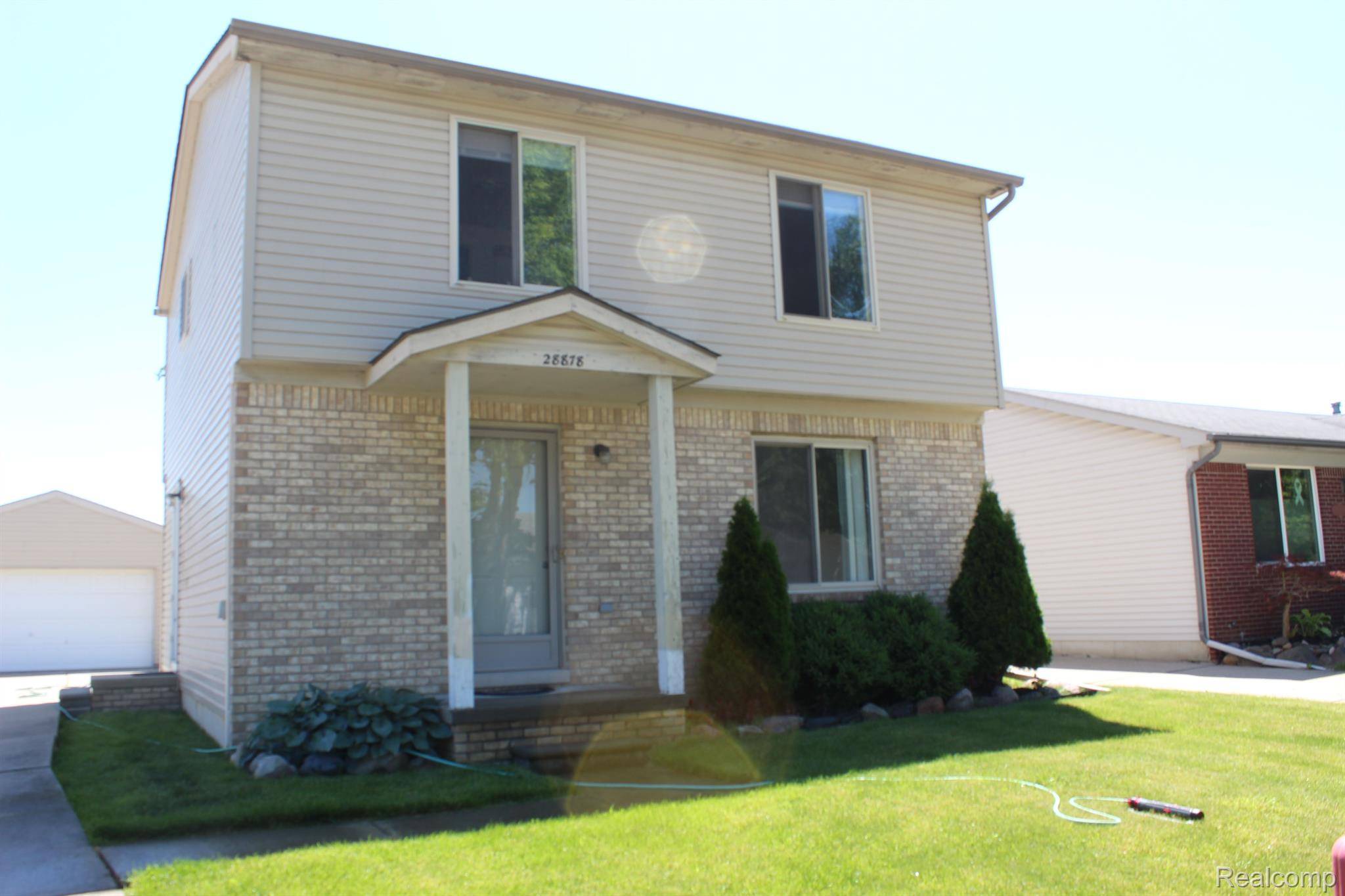 Roseville, MI 48066,28878 WAVERLY ST