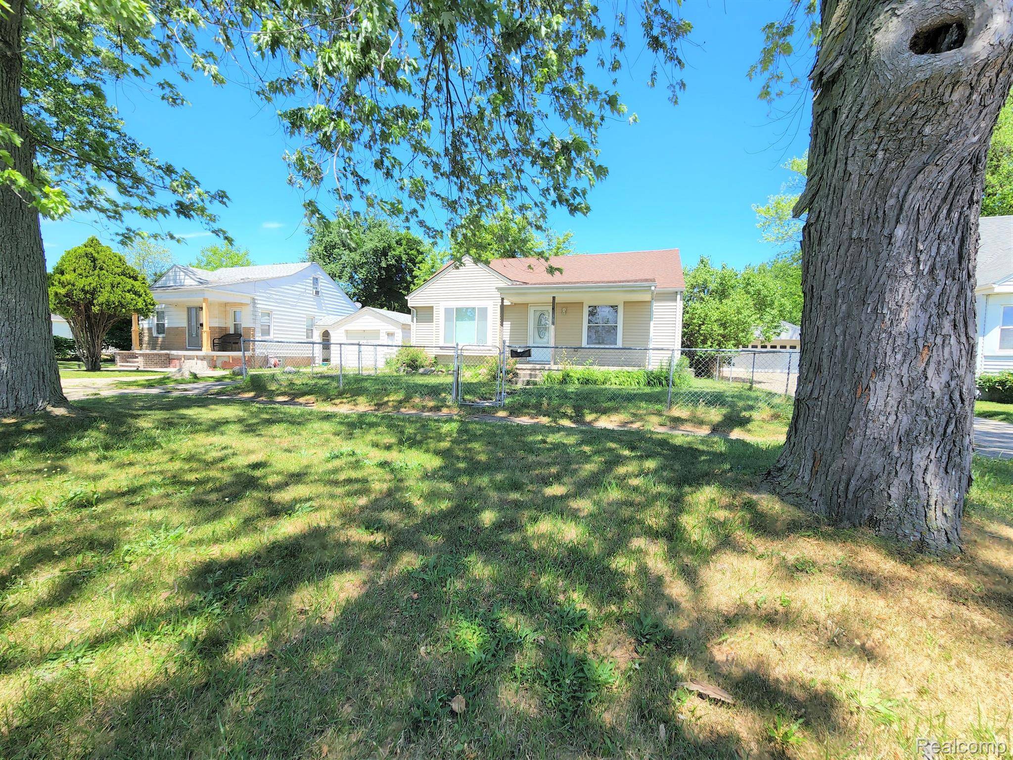 Pontiac, MI 48340,381 1ST AVE