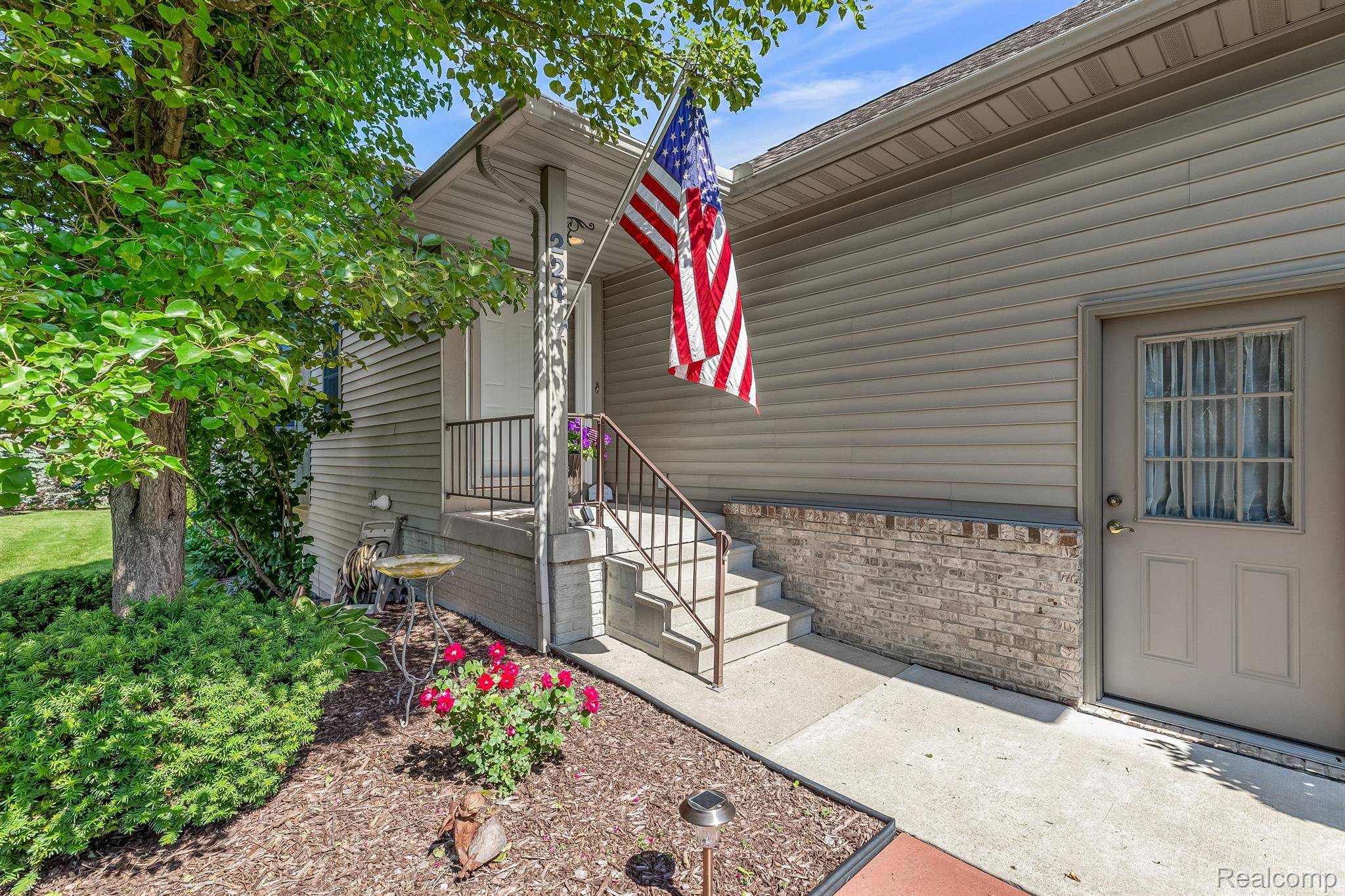 Linden, MI 48451,224 Canterbury  CT