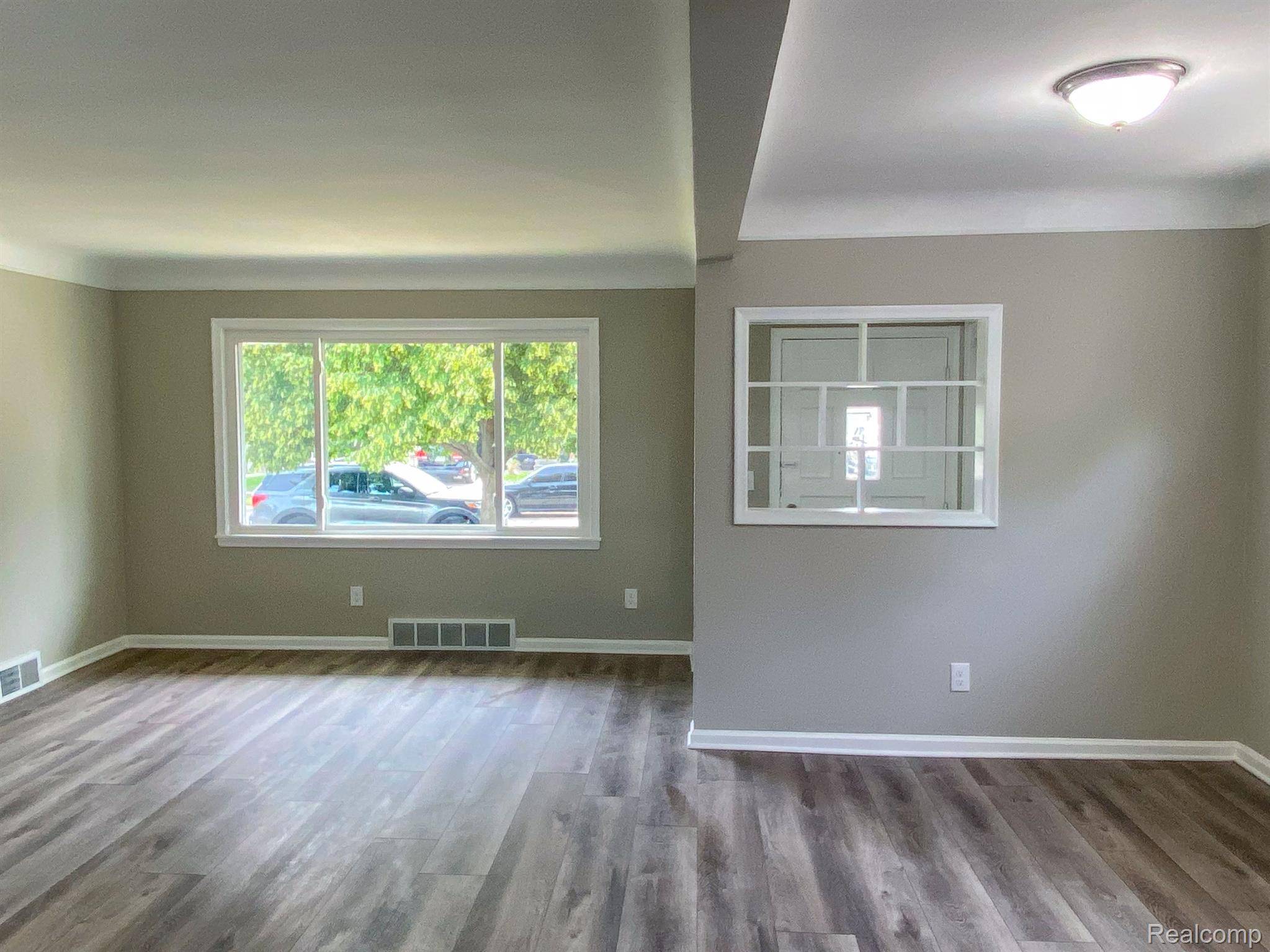 Roseville, MI 48066,29085 COMMONWEALTH ST