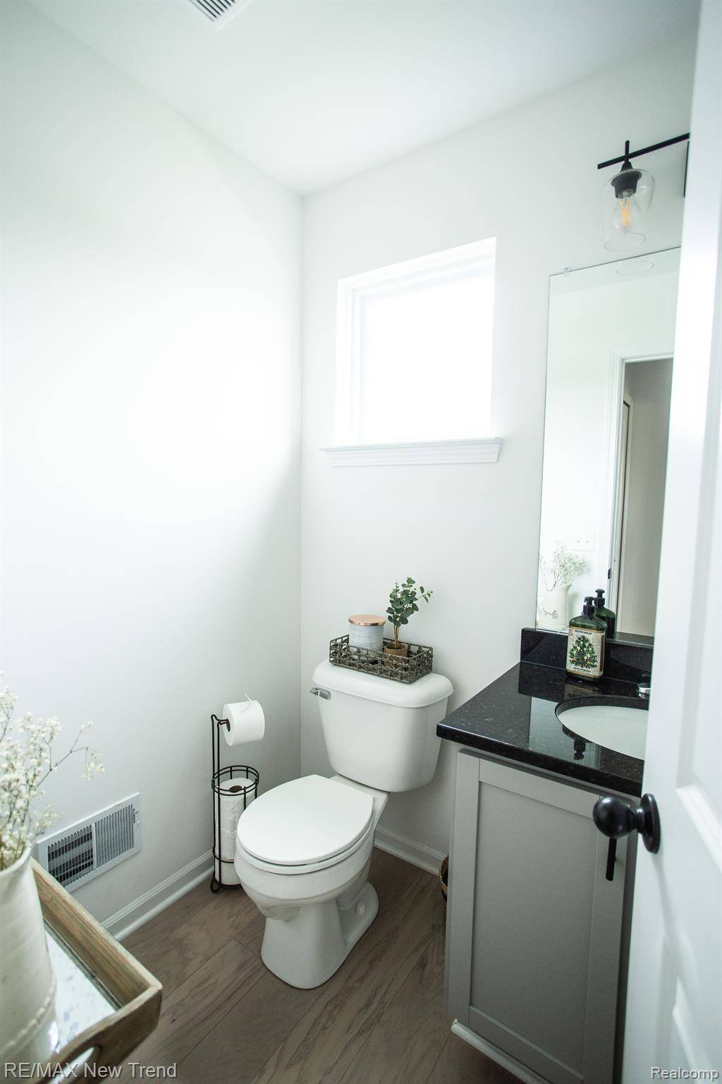 Wixom, MI 48393,493 PATTAN DR