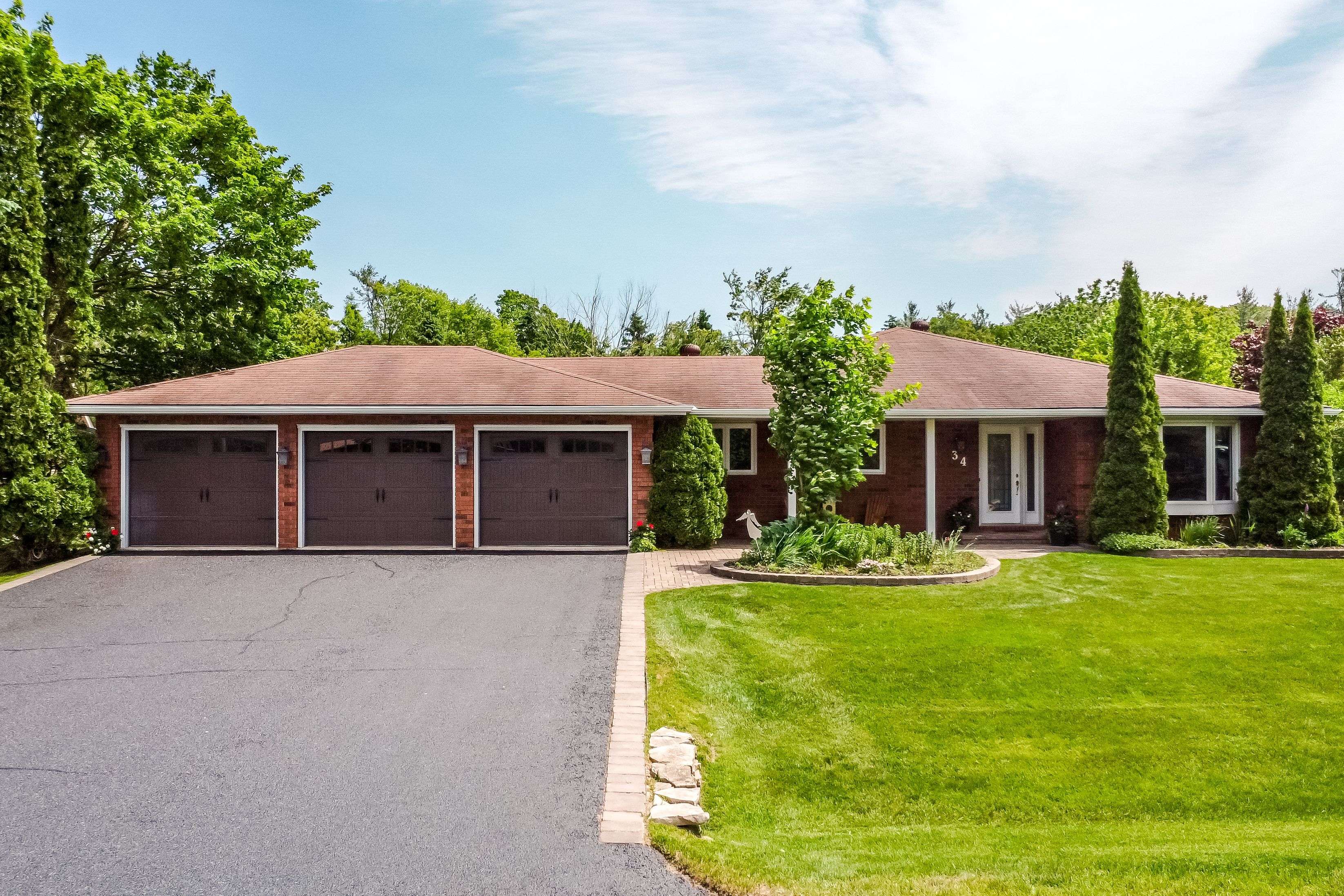 Springwater, ON L9X 0N8,34 Cairns BLVD