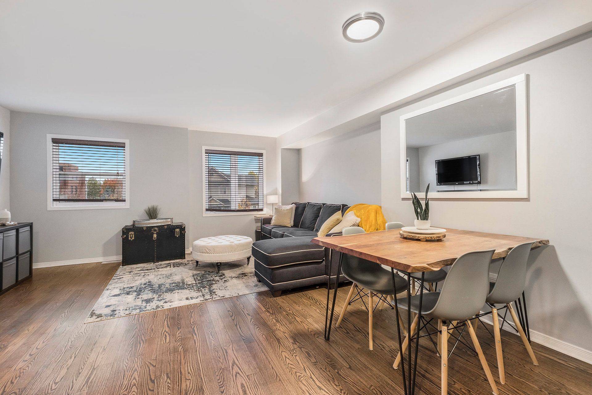 Barrhaven, ON K2J 0C3,203 Kennevale DR