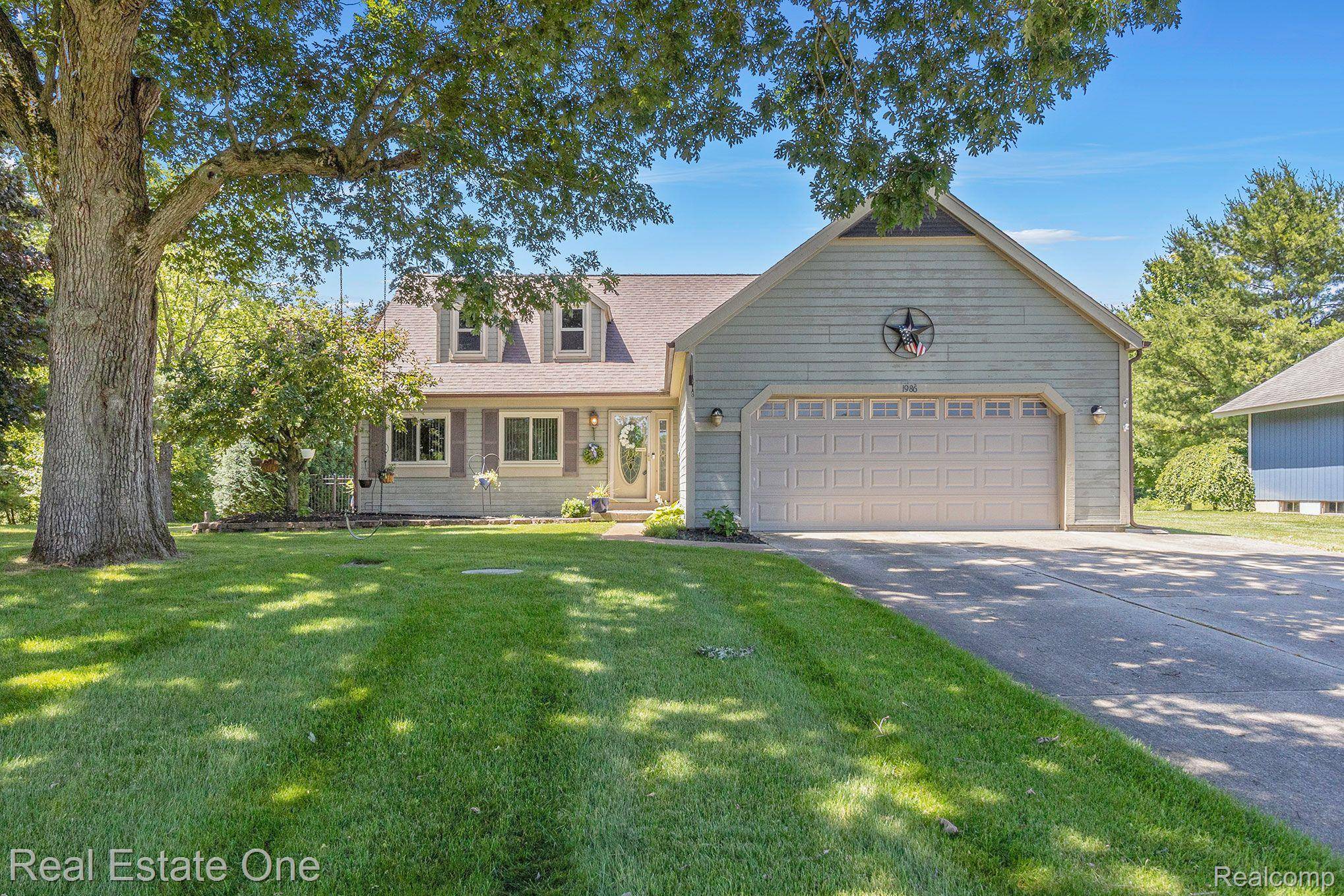 Brighton, MI 48114,1986 BALMORAL DR