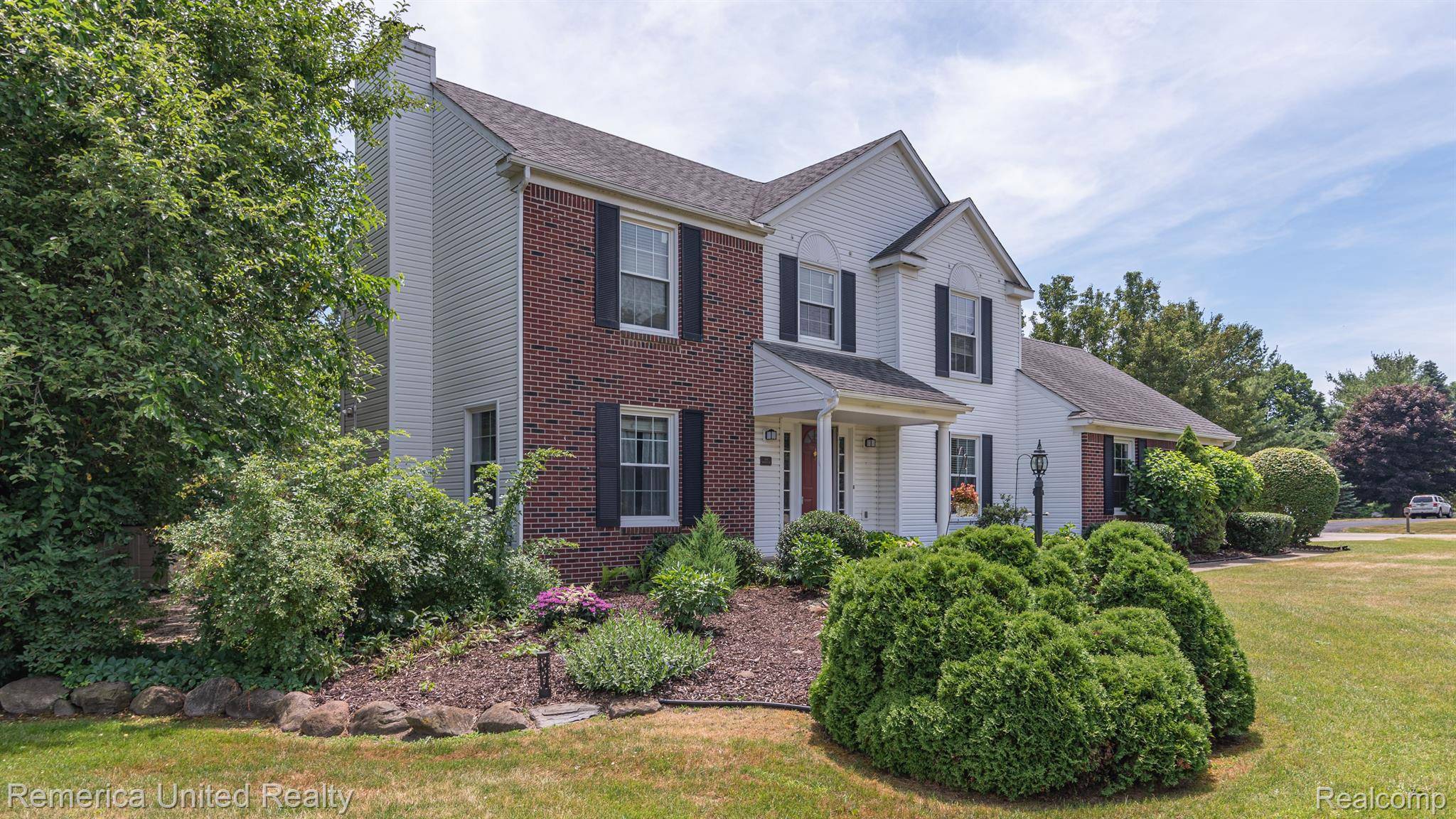 Brighton, MI 48116,13392 WINGATE LN