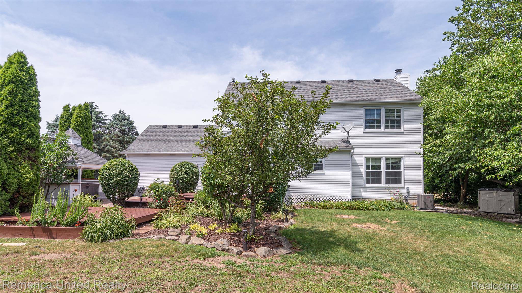 Brighton, MI 48116,13392 WINGATE LN