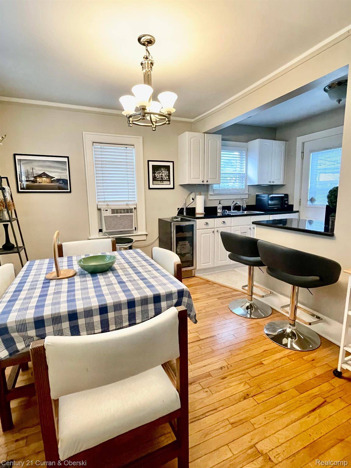 Royal Oak, MI 48067,934 N CENTER ST