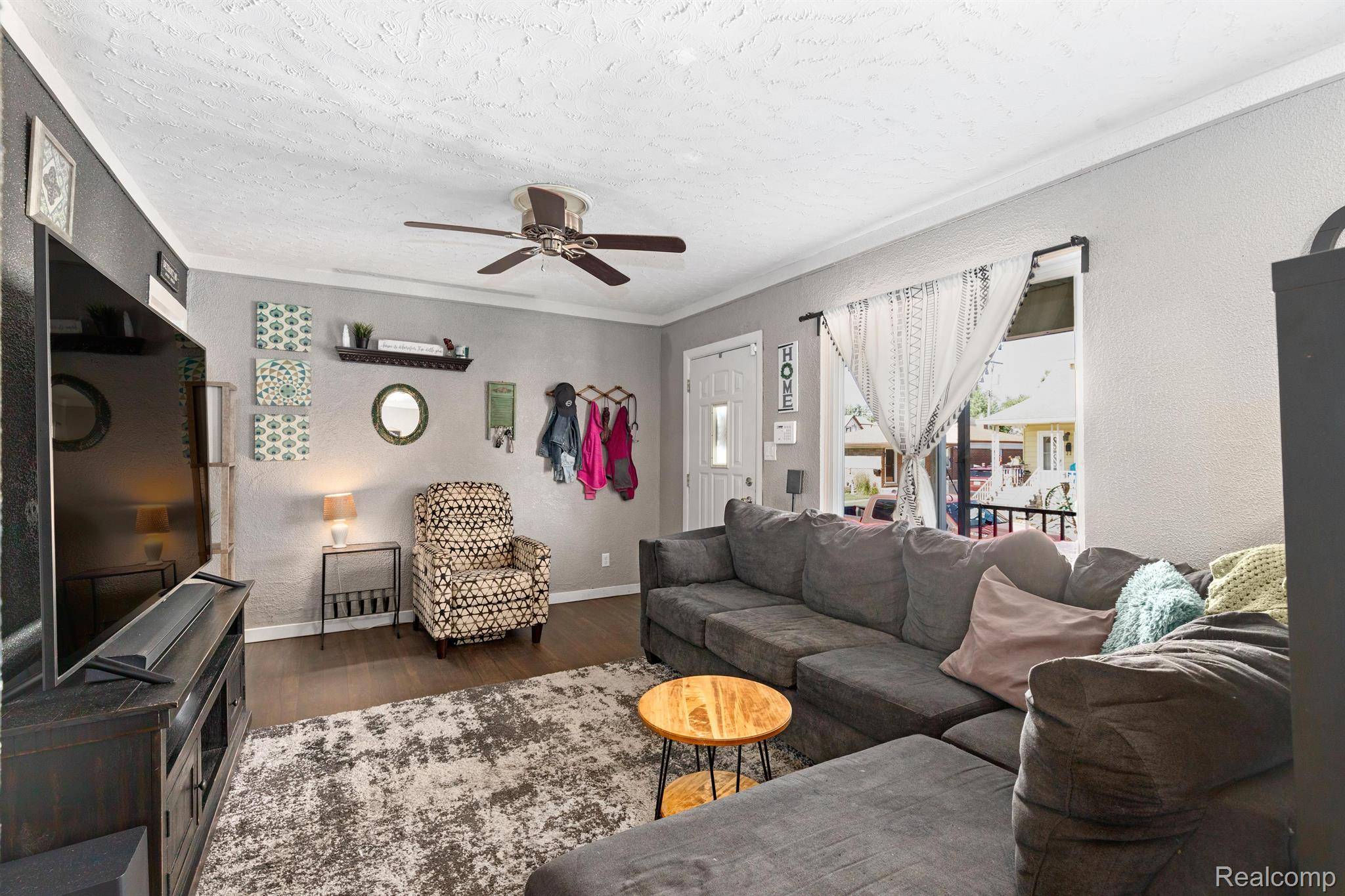 Wyandotte, MI 48192,2105 11th ST