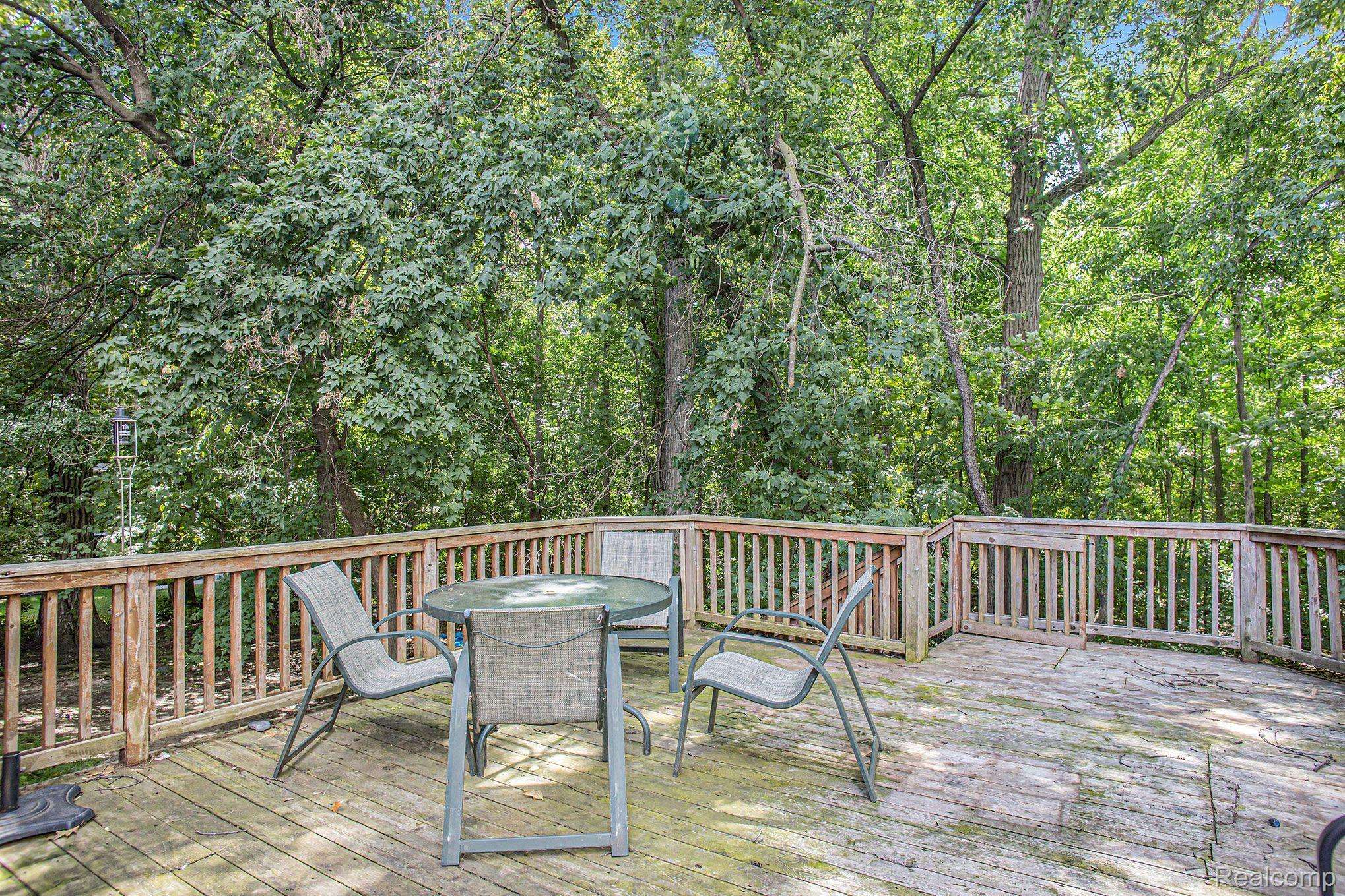 Rochester Hills, MI 48307,588 GALLALAND AVE