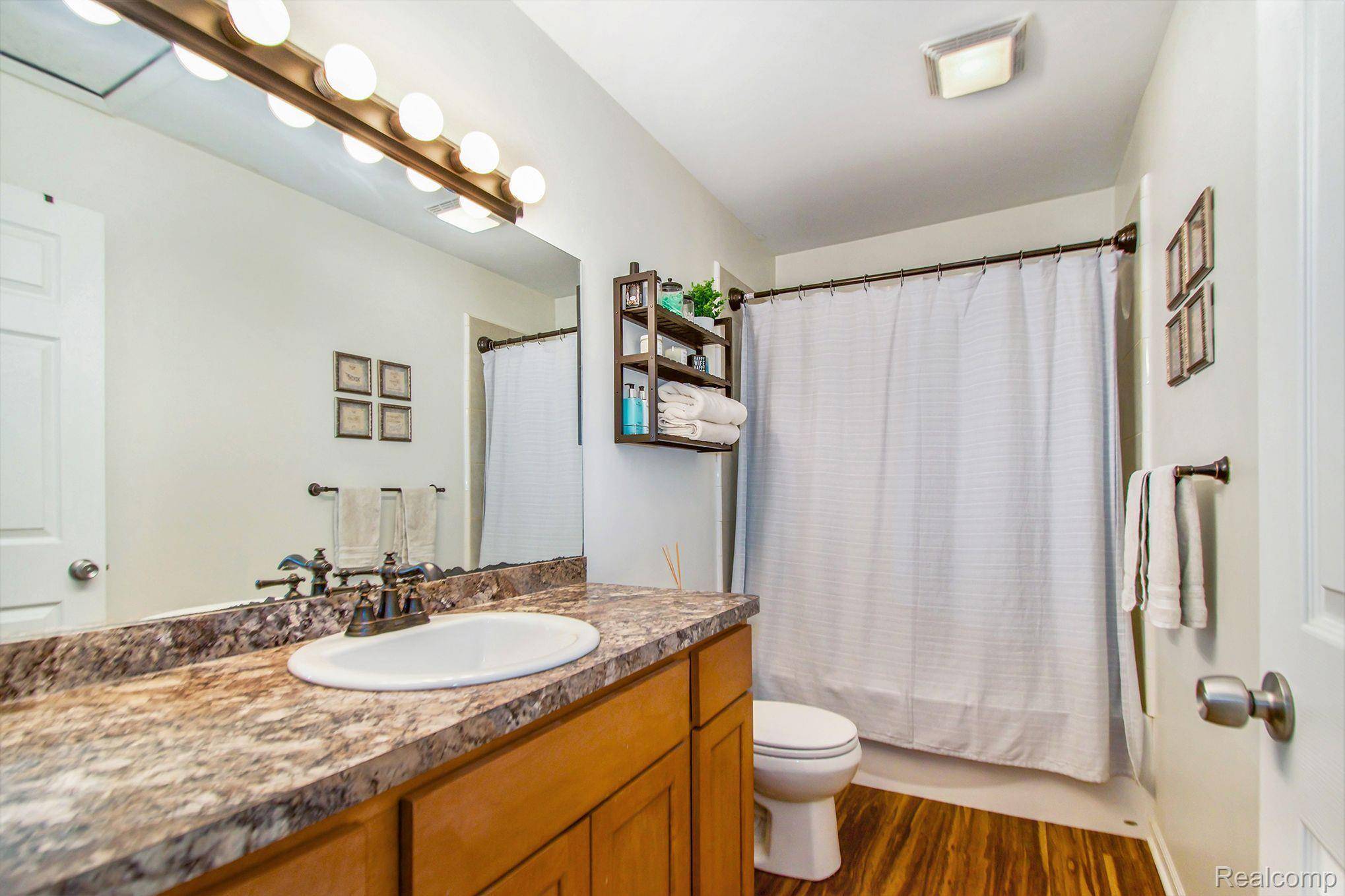 Brighton, MI 48114,4851 STUHRBERG DR