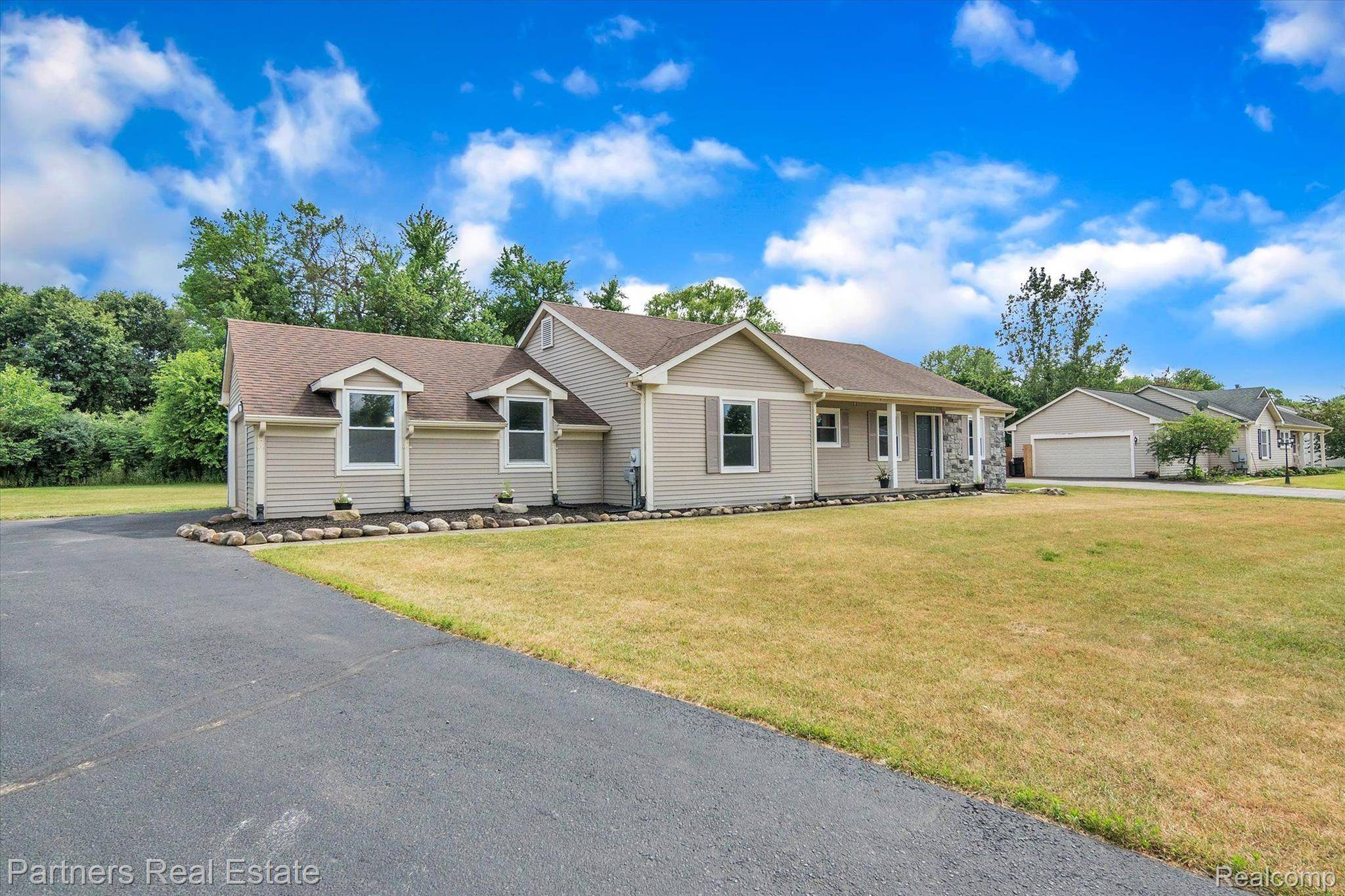 Brighton, MI 48116,8938 McColl Side RD