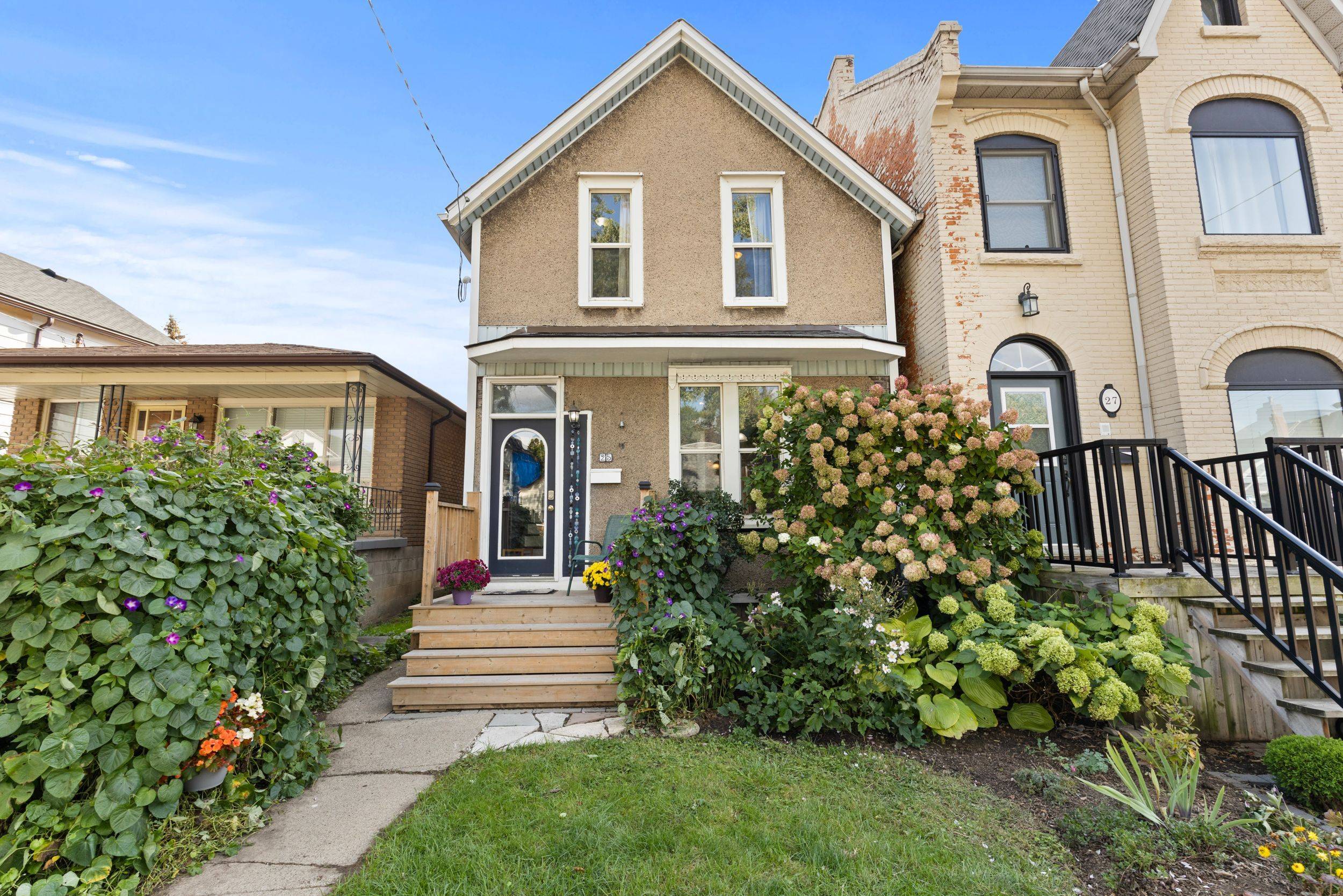 Hamilton, ON L8P 2B3,25 Chatham ST