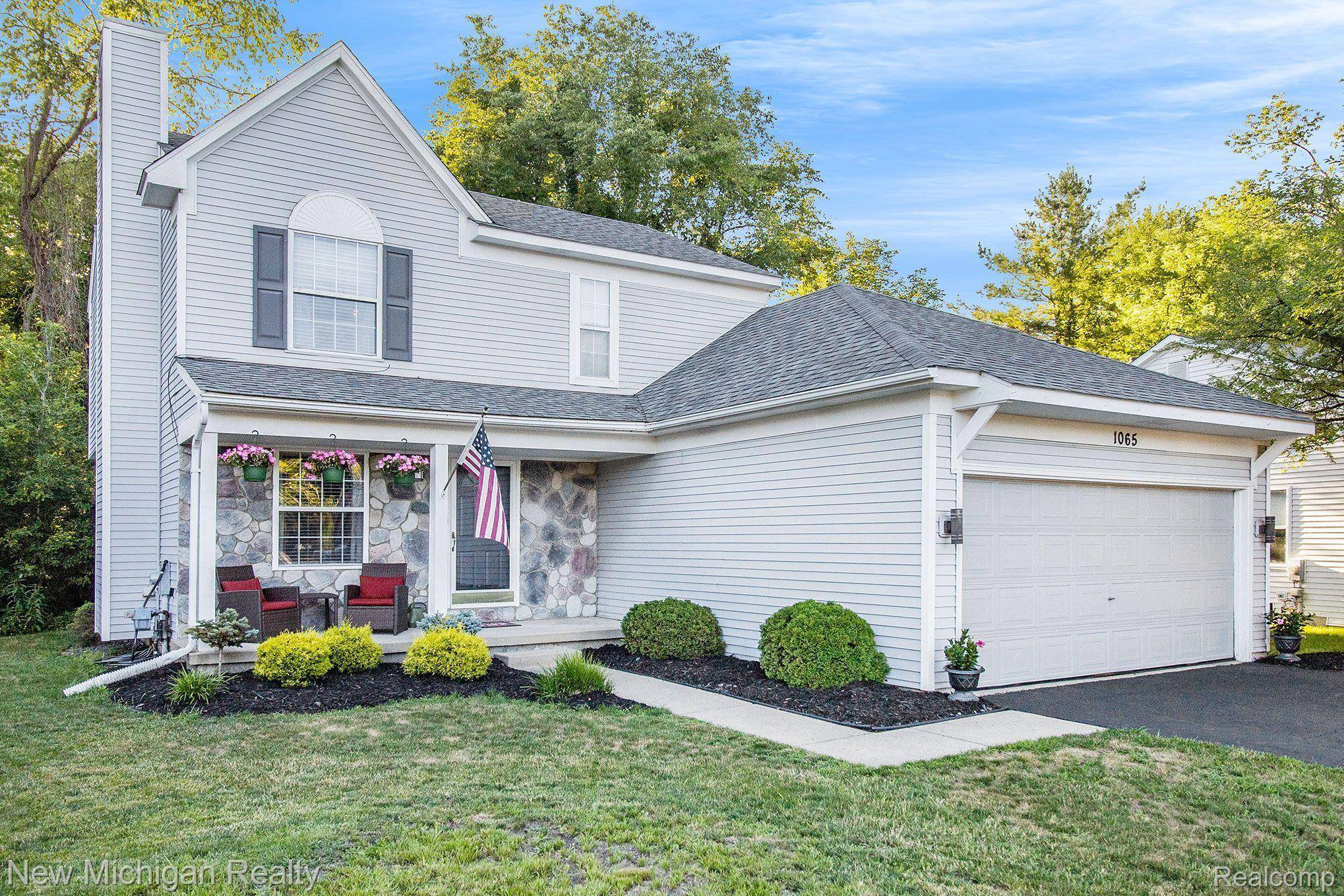 Wixom, MI 48393,1065 YORICK PATH