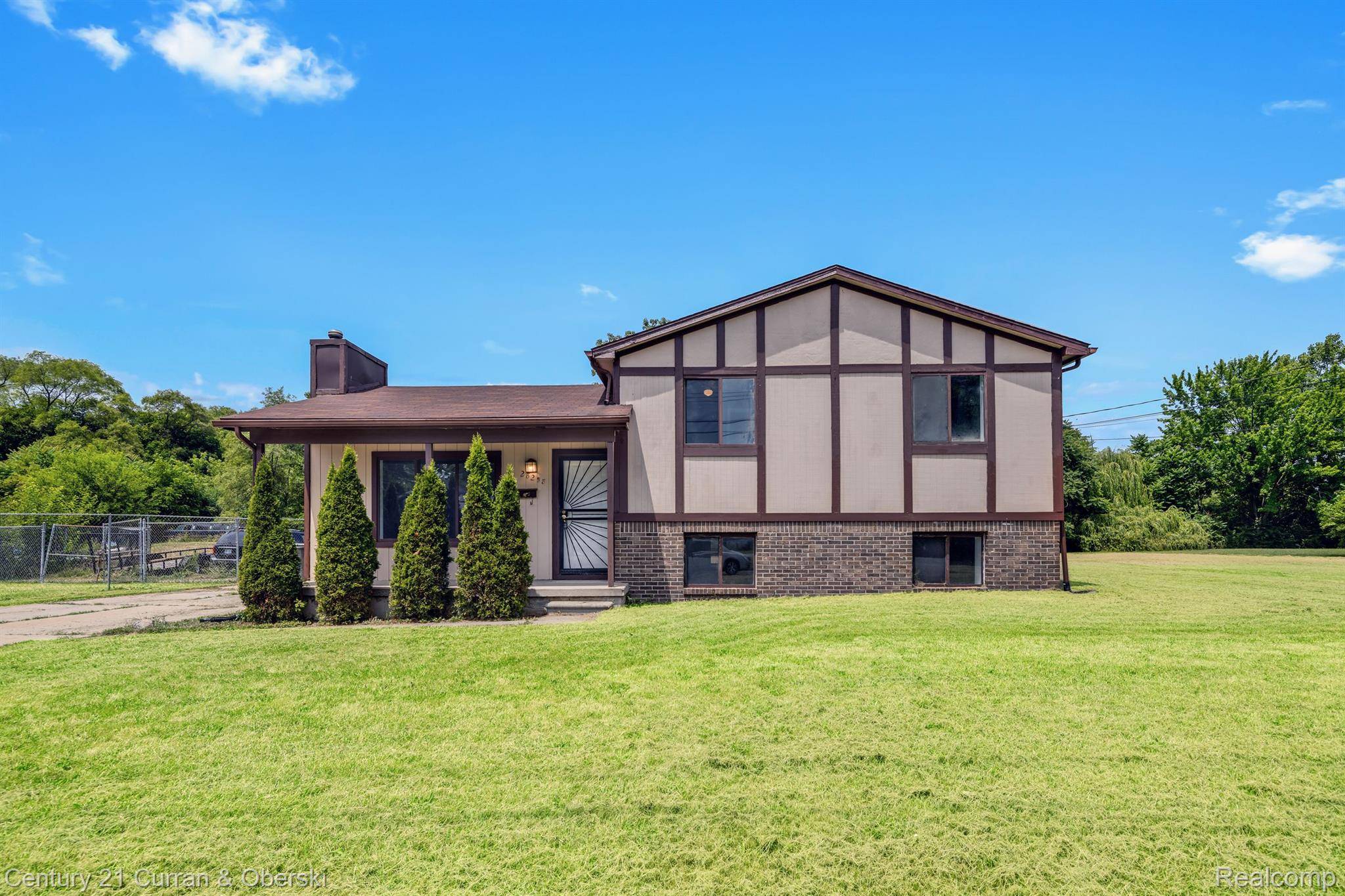 Inkster, MI 48141,28258 RIVERVIEW DR