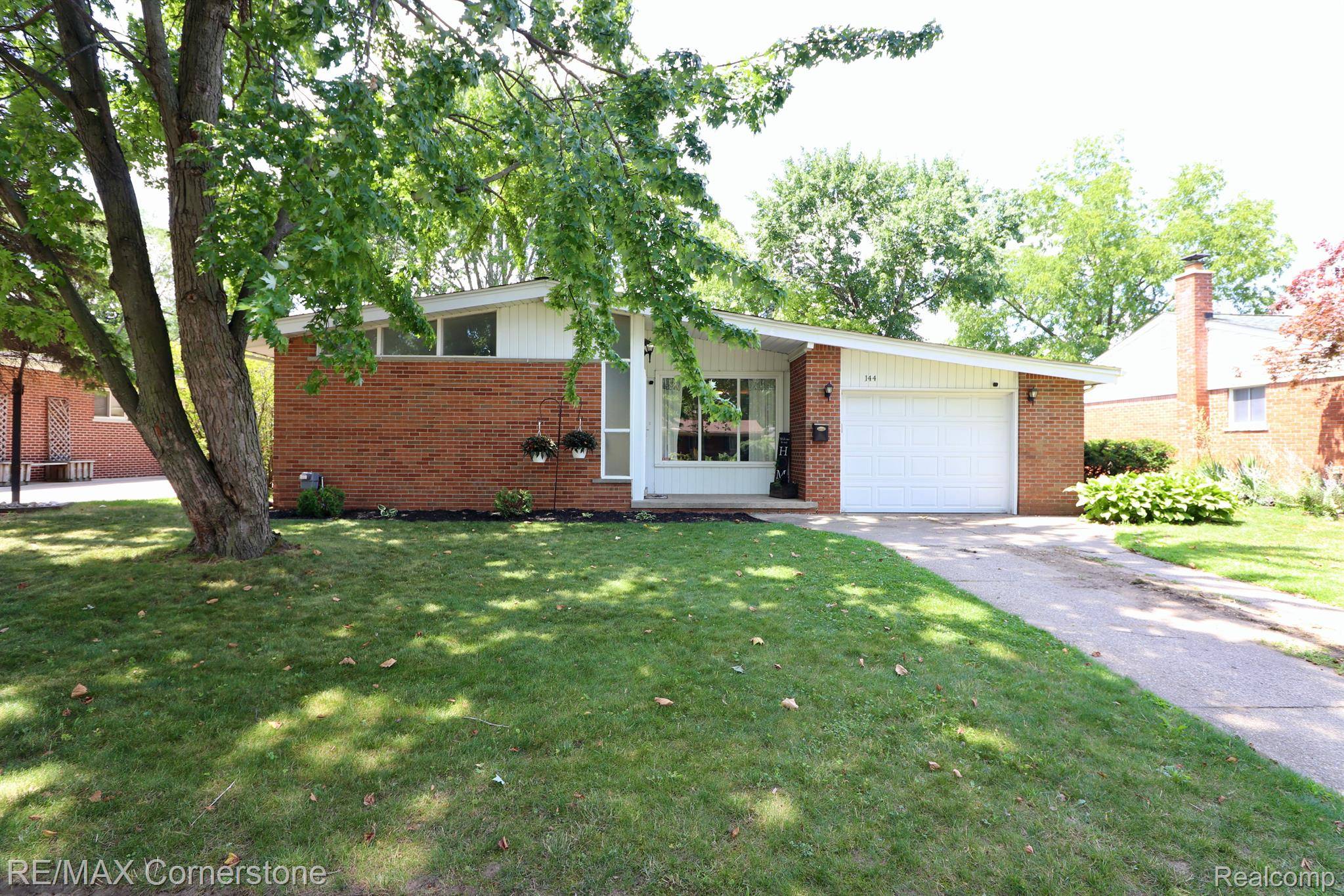 Westland, MI 48186,144 S DOBSON ST