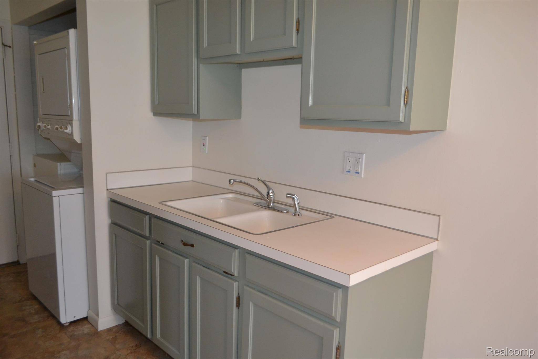 Linden, MI 48451,300 MURPHY ST