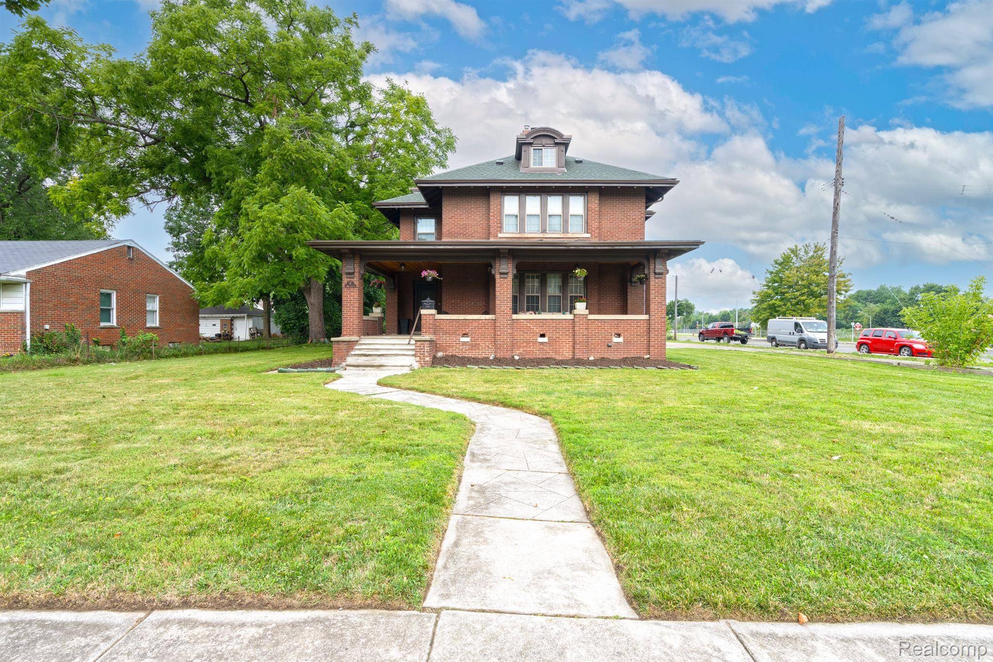 Roseville, MI 48066,26831 W Park ST