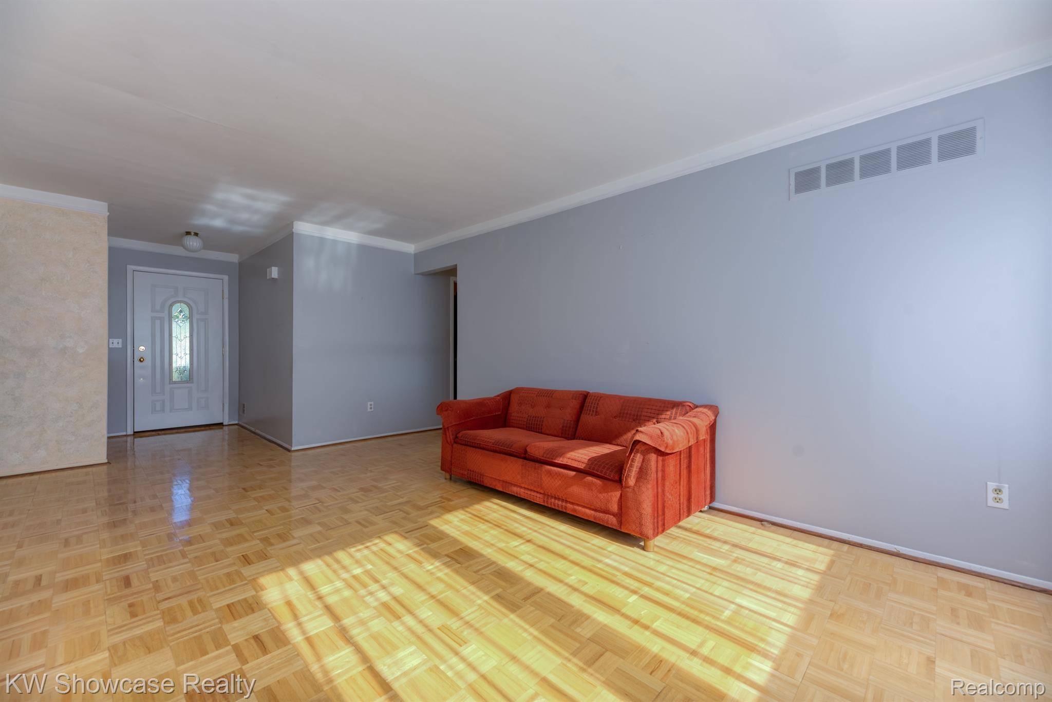 Wixom, MI 48393,2056 BAYWOOD DR