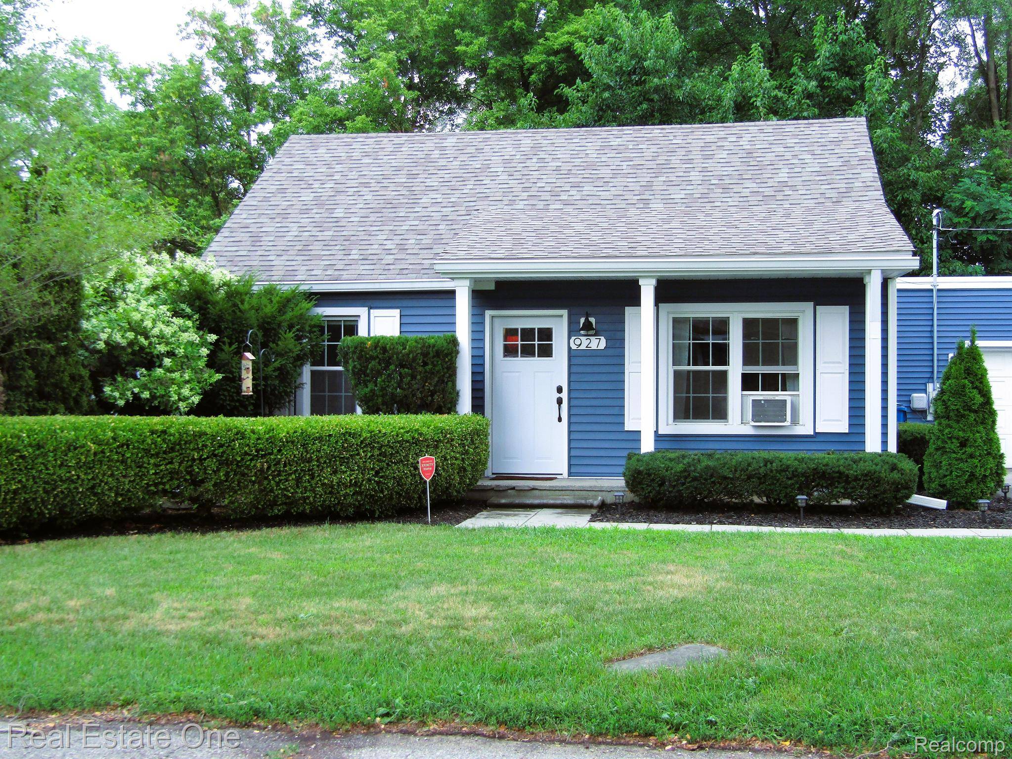 White Lake, MI 48386,927 FARNSWORTH RD