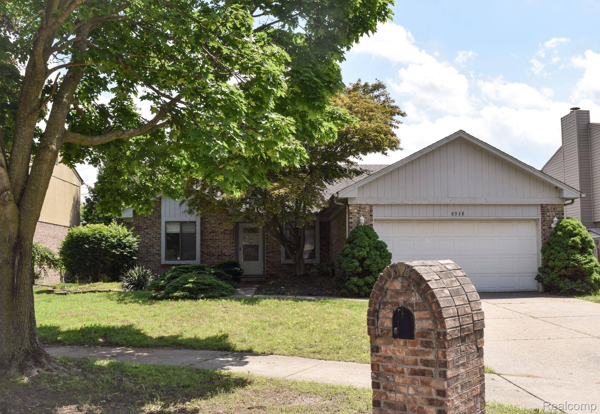 Livonia, MI 48150,8938 NORMAN AVE