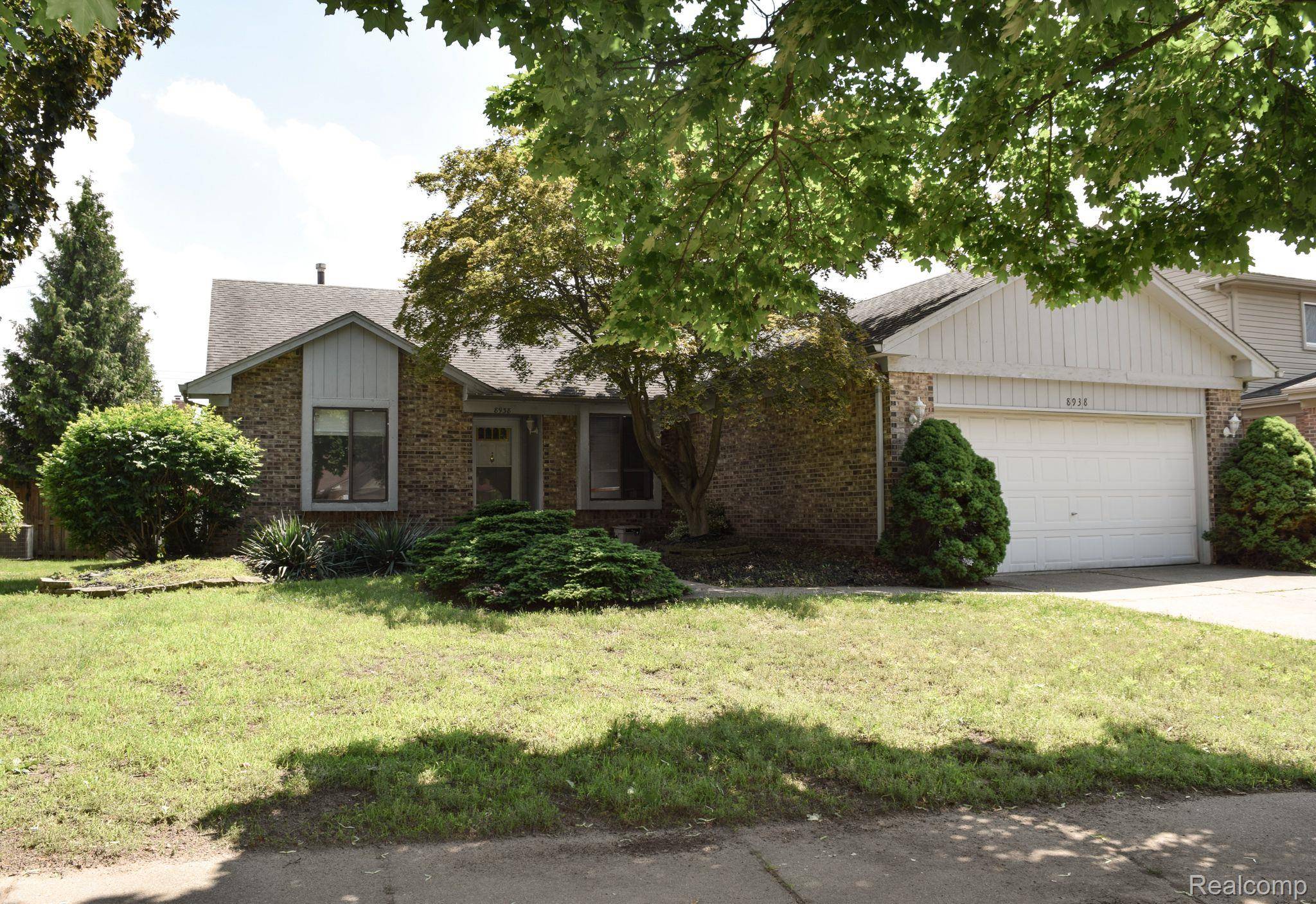 Livonia, MI 48150,8938 NORMAN AVE