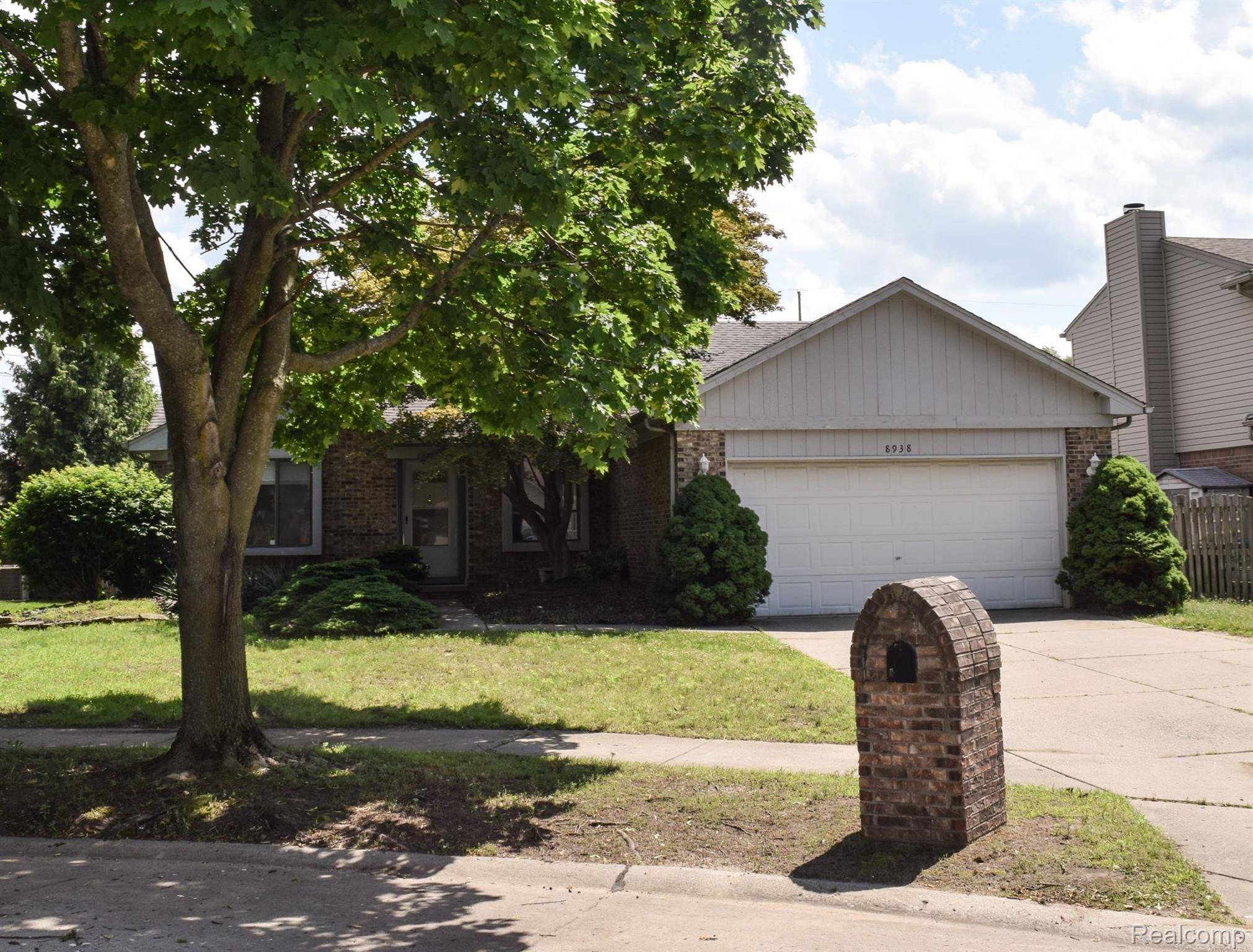 Livonia, MI 48150,8938 NORMAN AVE