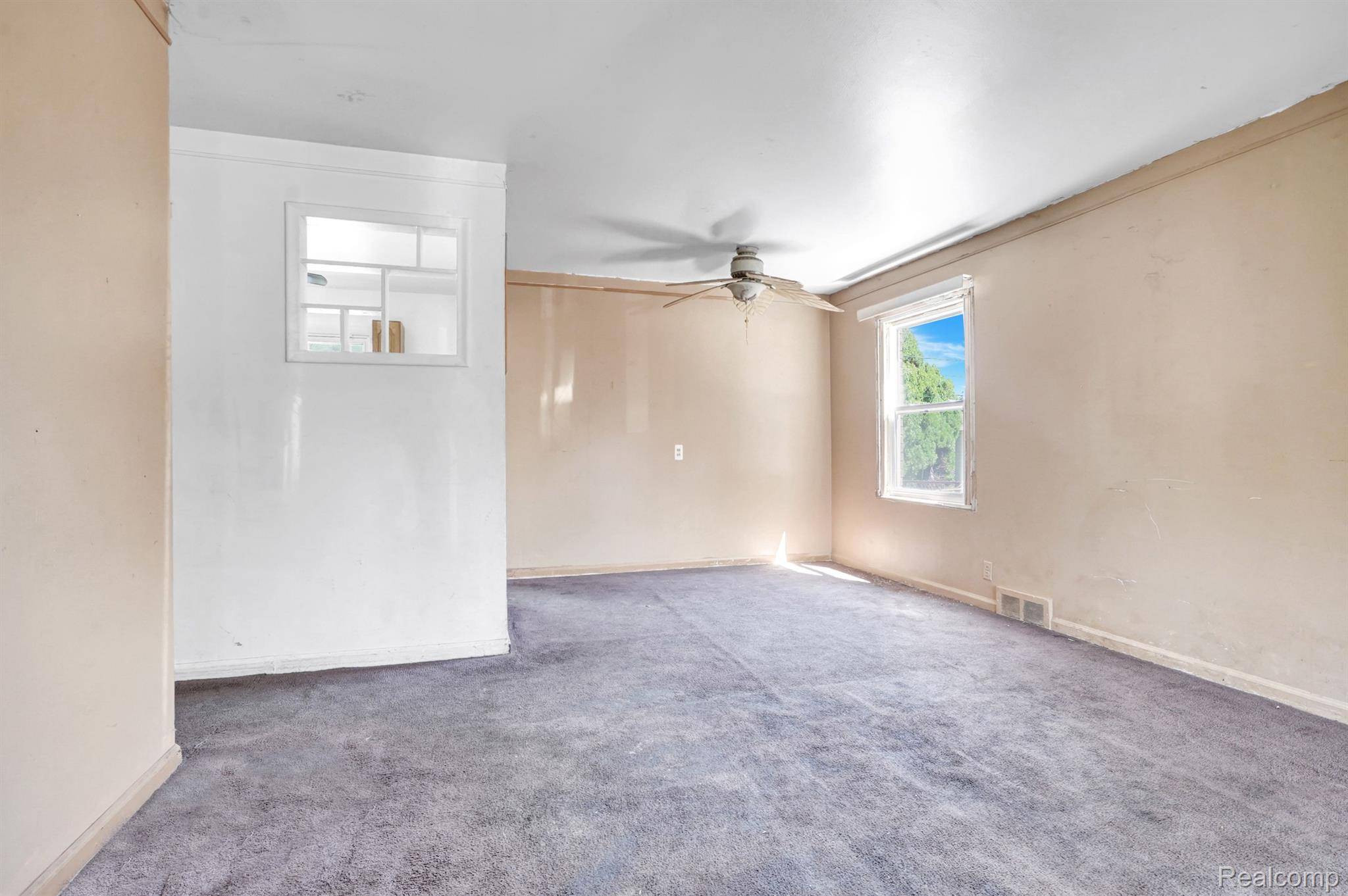 Roseville, MI 48066,28202 BOHN ST