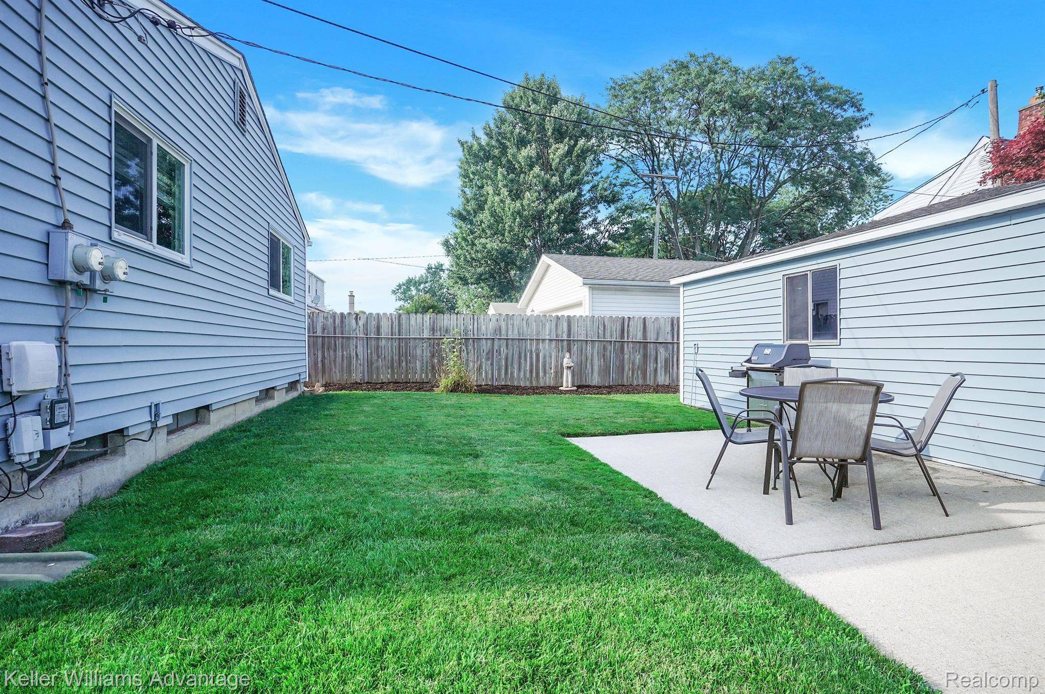 Berkley, MI 48072,1712 CASS BLVD