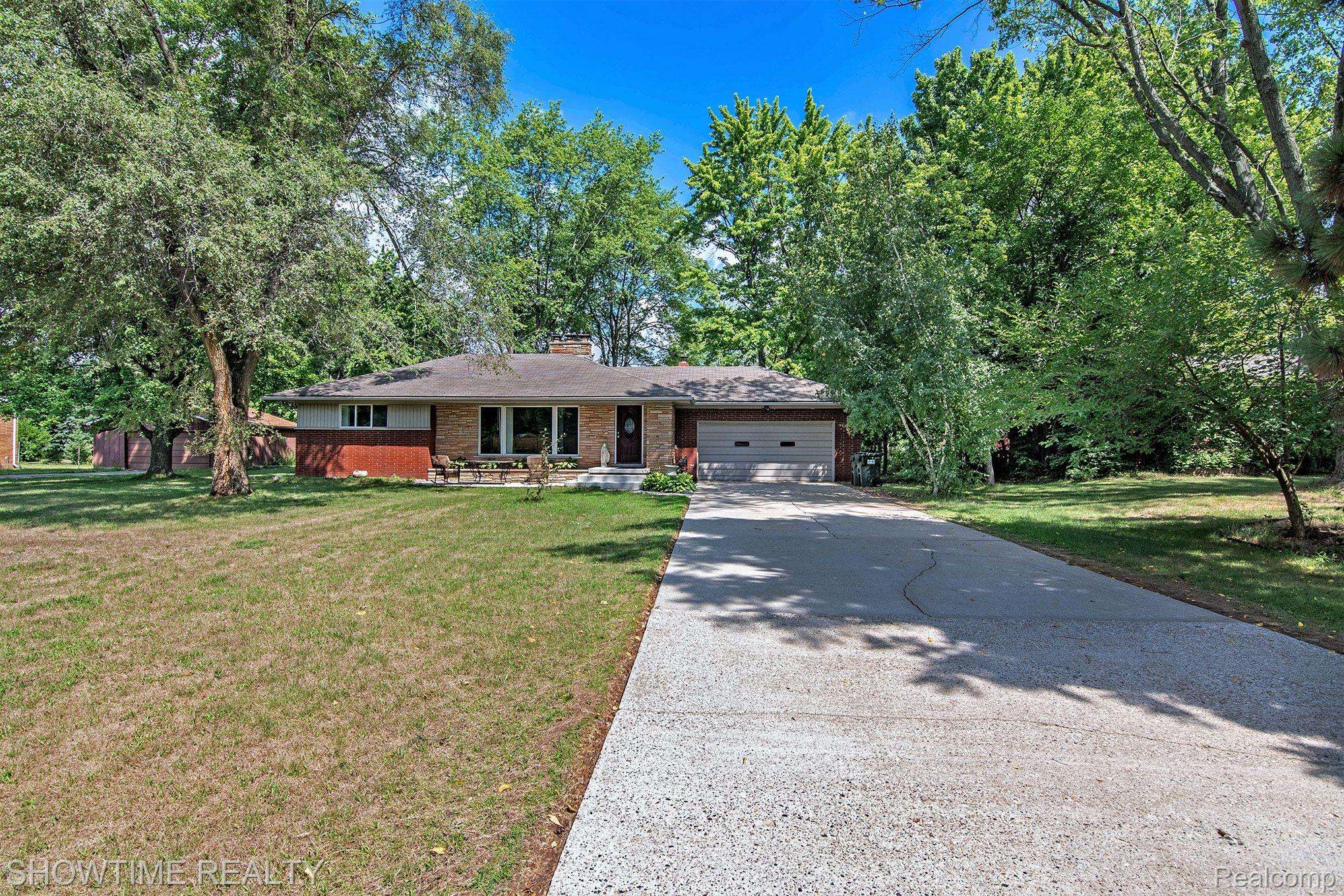 Rochester Hills, MI 48307,1831 WILLOWOOD RD