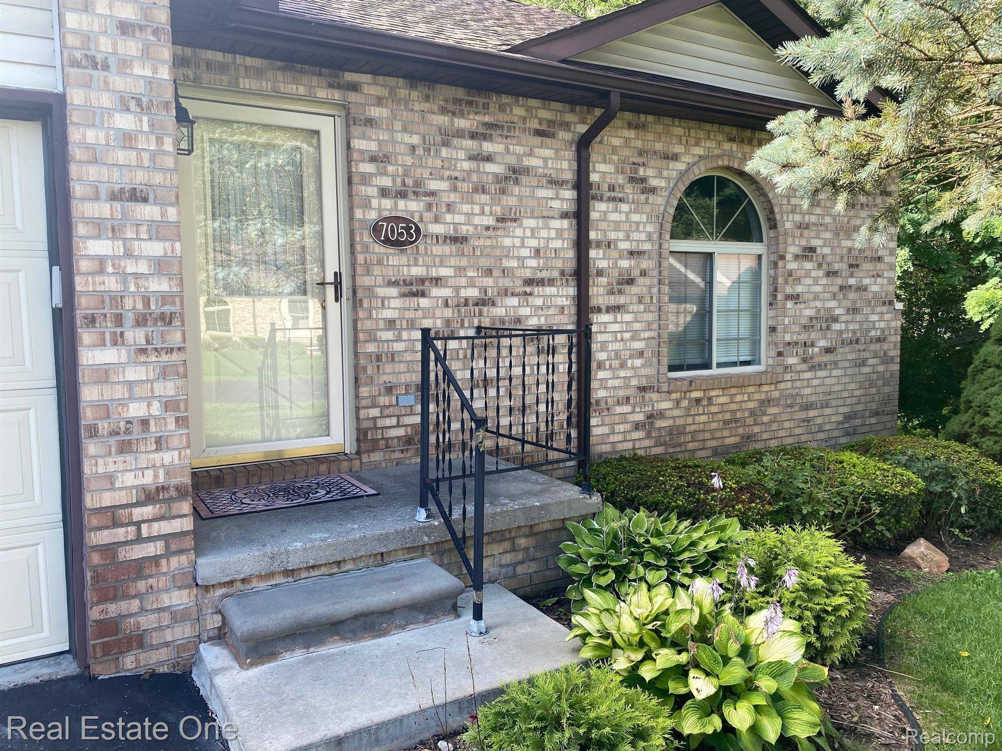 Clarkston, MI 48348,7053 S BLUEWATER DR