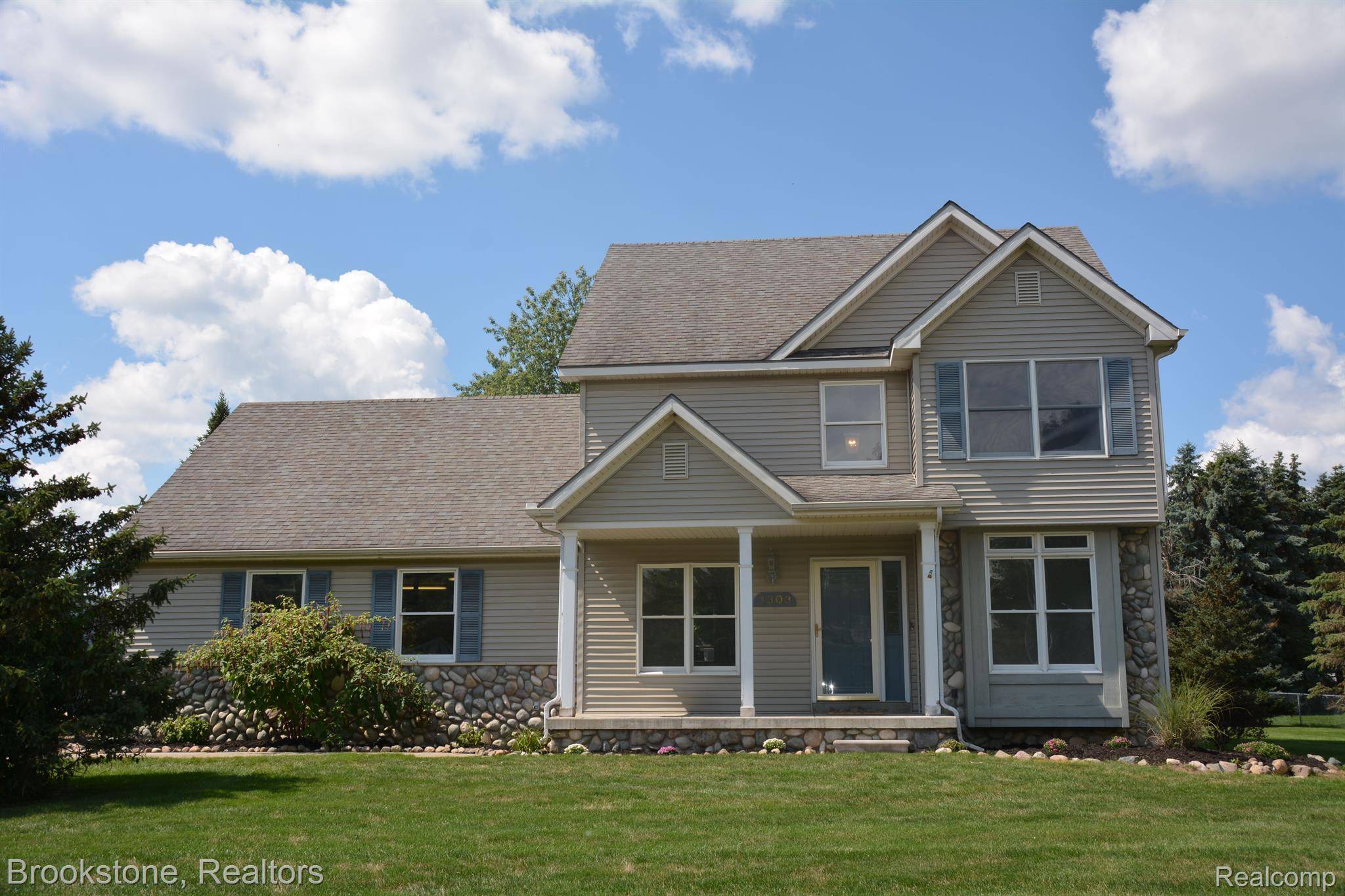 Linden, MI 48451,1303 MEADOW GREEN LN