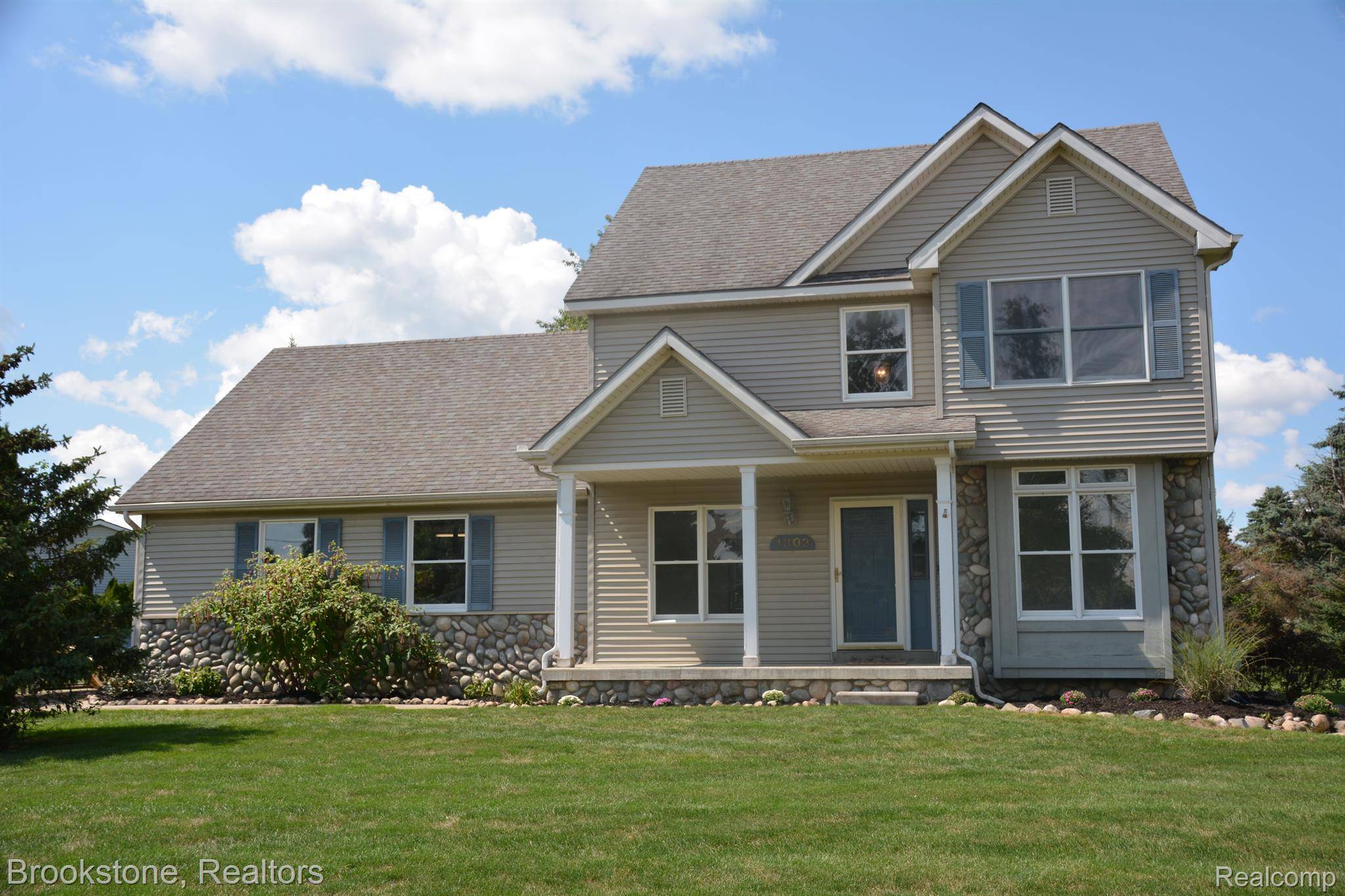 Linden, MI 48451,1303 MEADOW GREEN LN