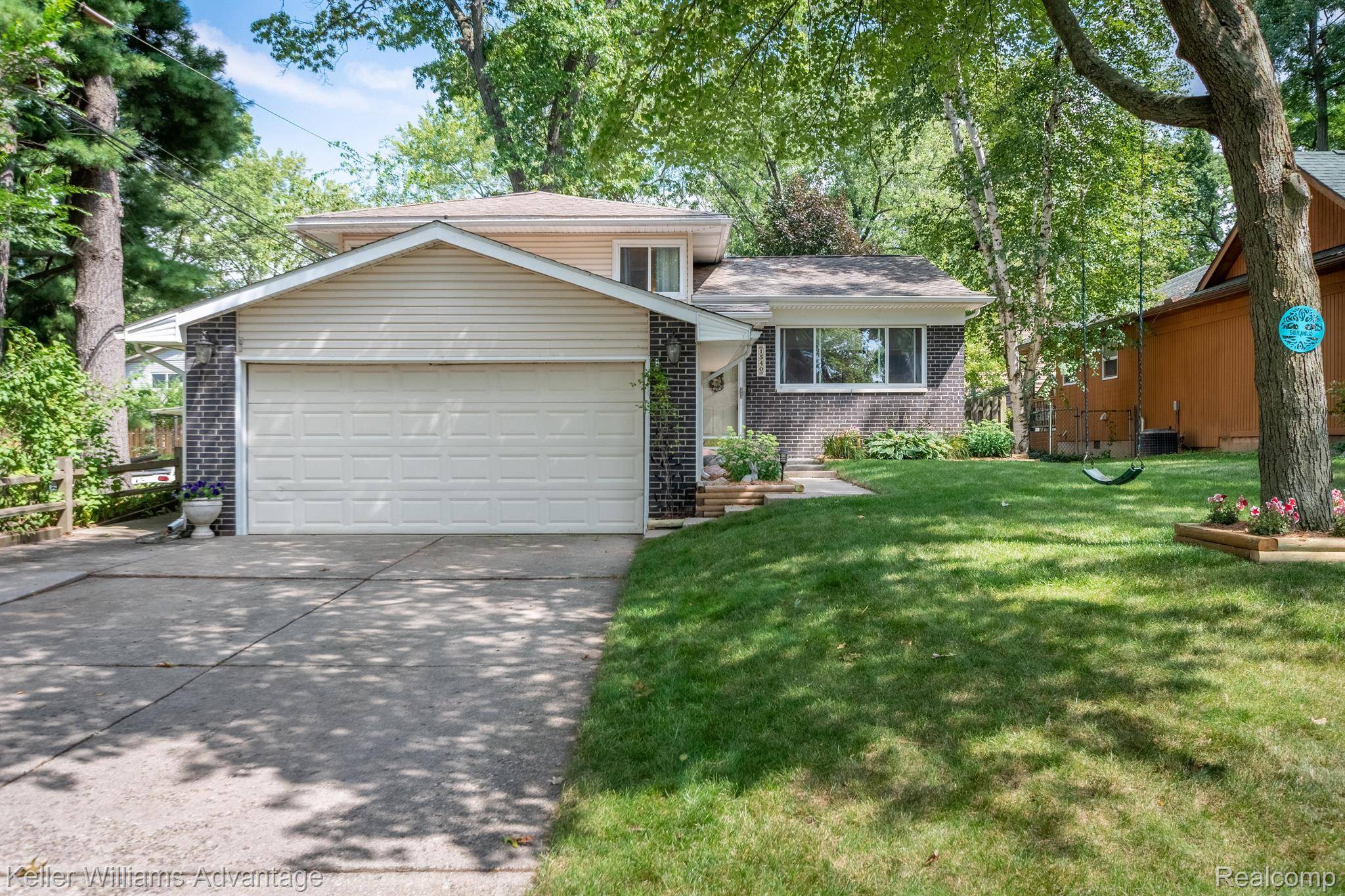 Wixom, MI 48393,1540 S FLAMINGO